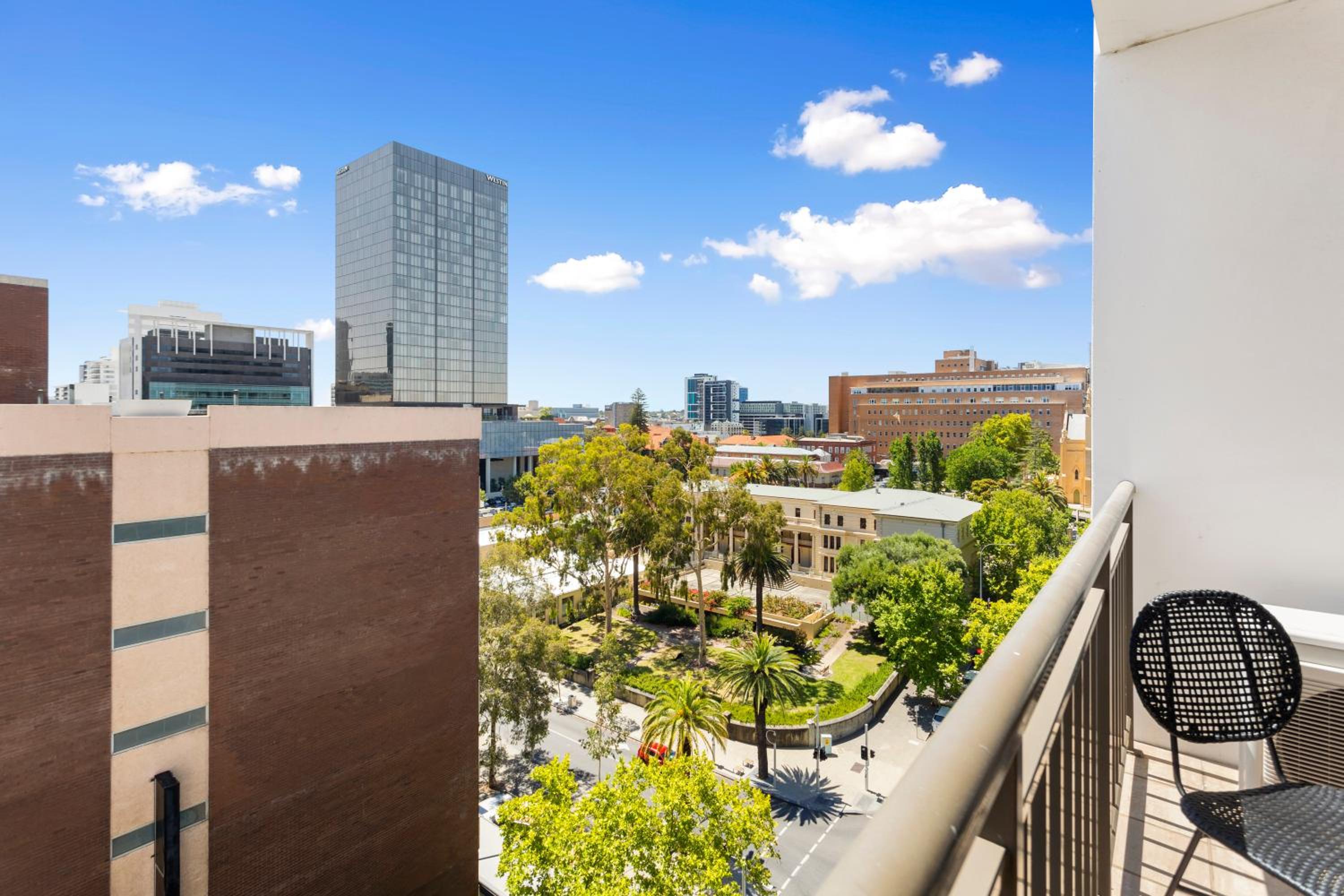 Perth City Retreat Victoria Ave 1BR