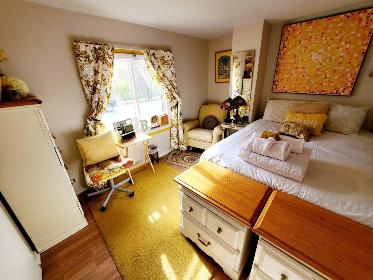 New Haven Vacations - Room in Apartment - Cozy Yellow Queen Bed By Yale U - Property Image 20