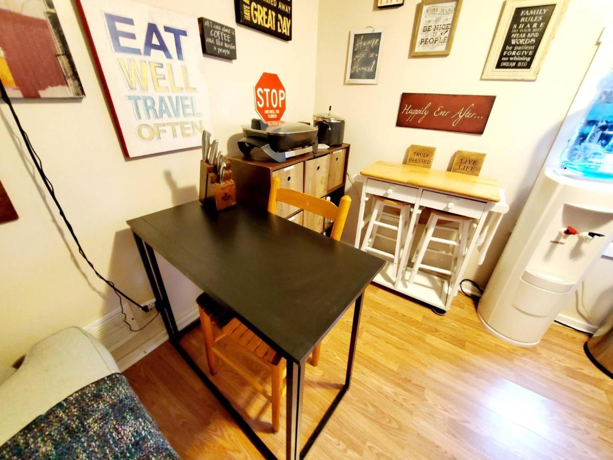 New Haven Vacations - Room in Apartment - Cozy Yellow Queen Bed By Yale U - Property Image 25