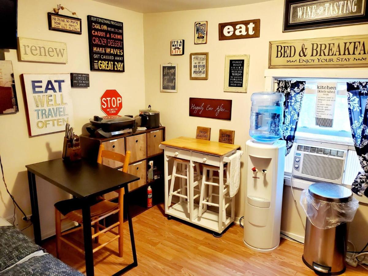 New Haven Vacations - Room in Apartment - Cozy Yellow Queen Bed By Yale U - Property Image 24