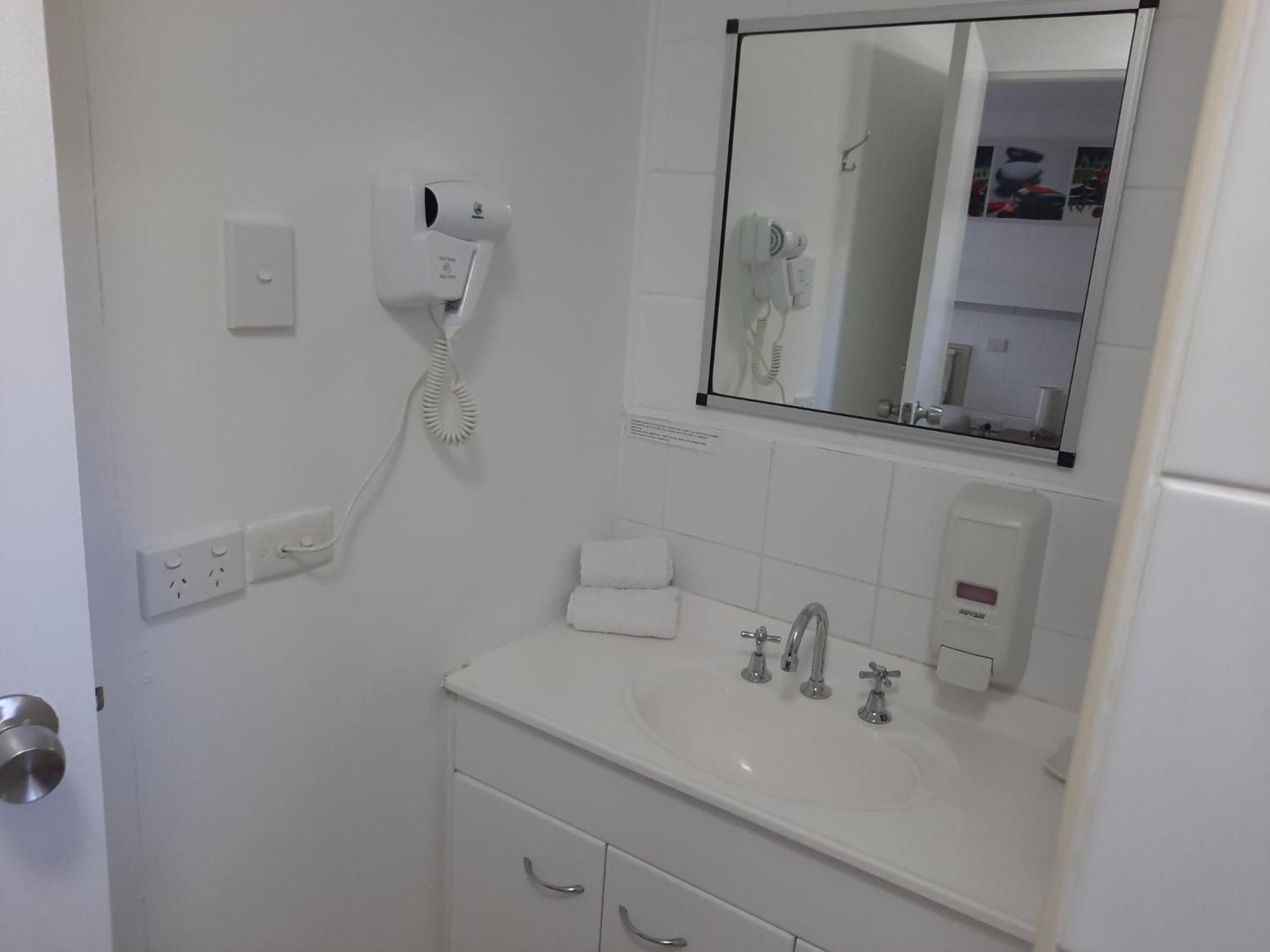 Cleveland Motor Inn