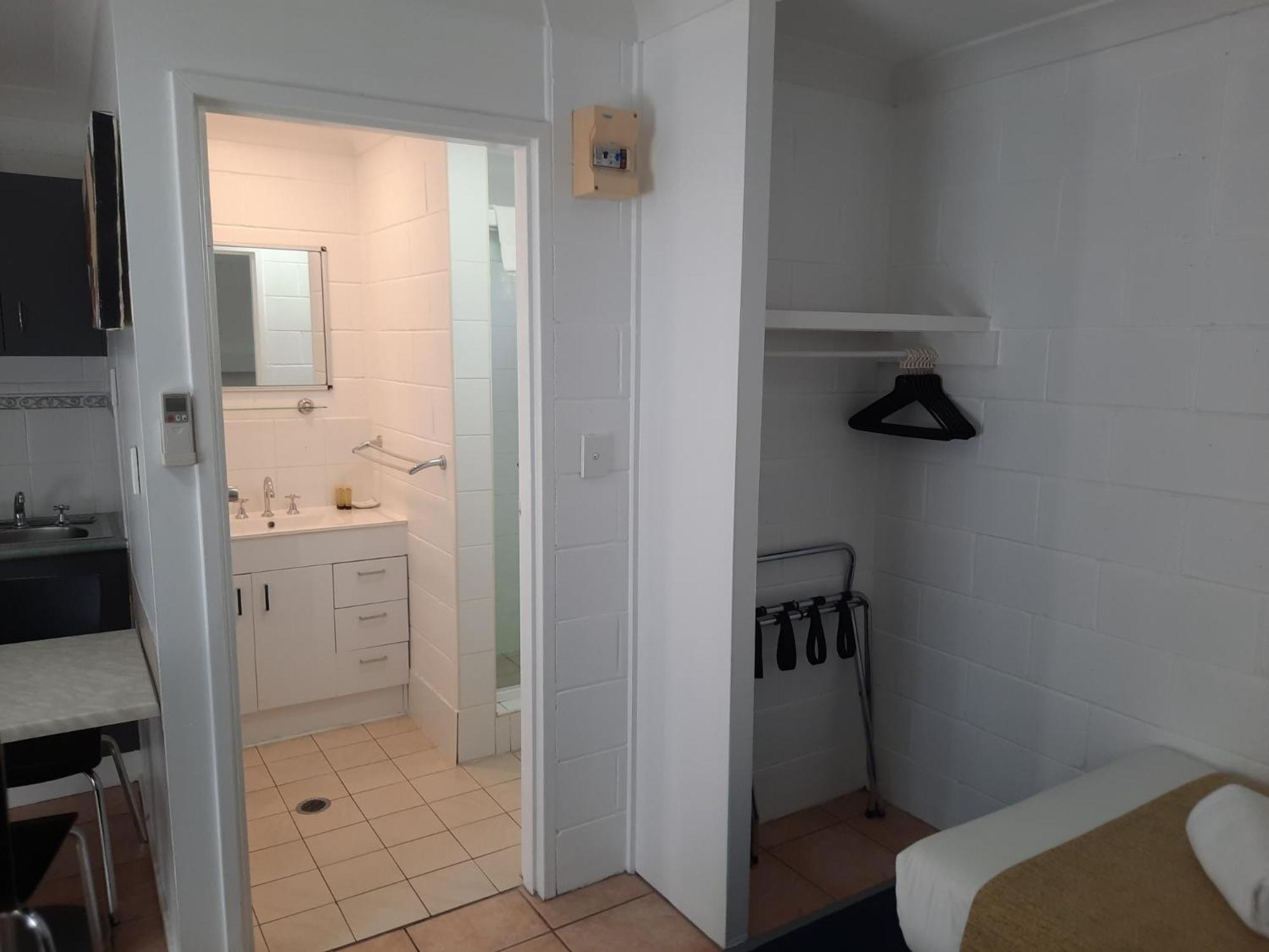 Cleveland Motor Inn