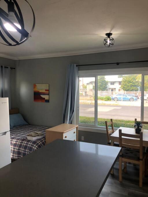 Super Cute & Modern Little Studio view 2