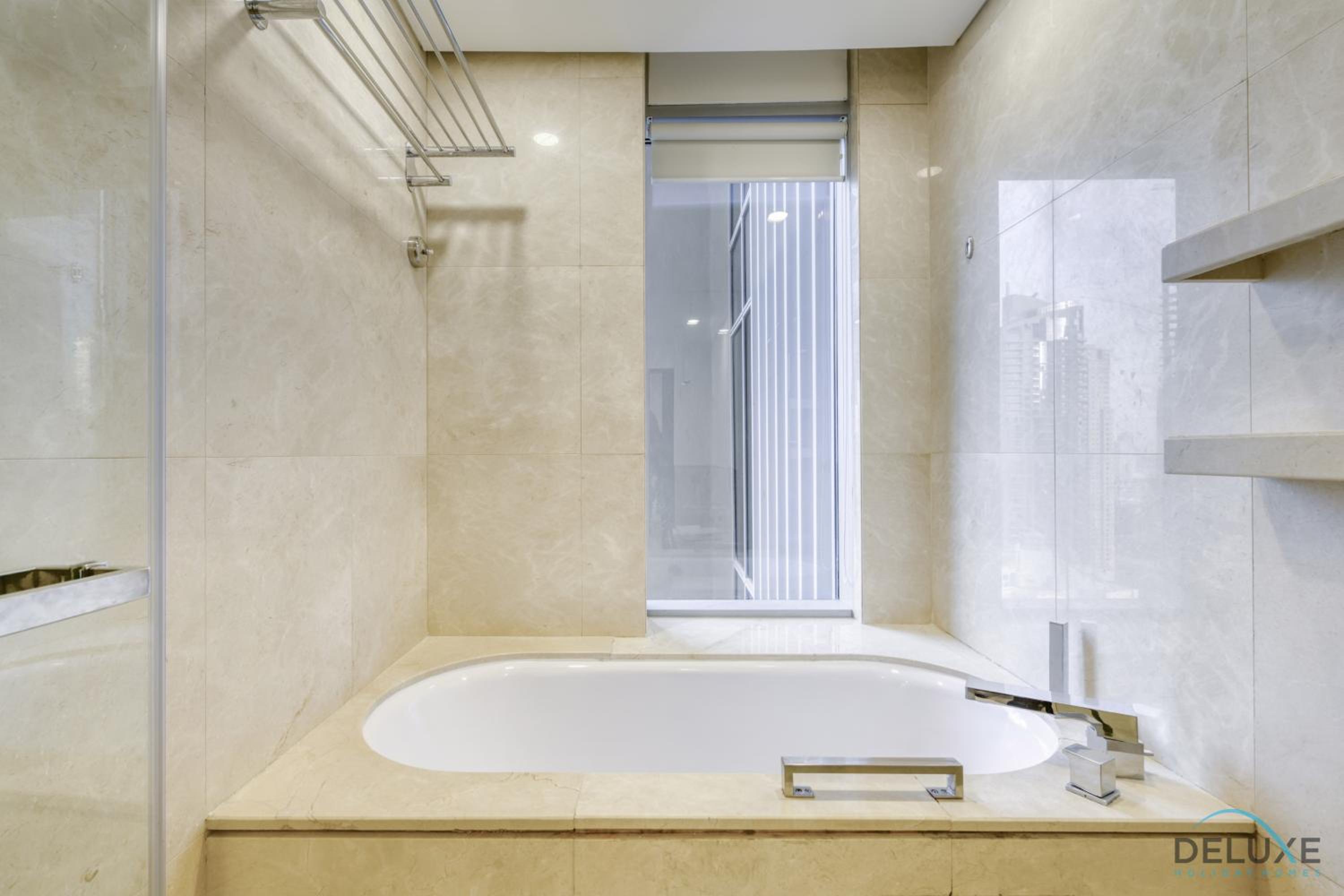 Regal Studio at The Address Residences Dubai Marina by Deluxe Holiday Homes