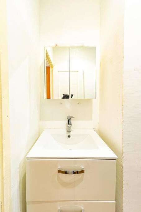 Douala-Bonapriso, Bel Appartement