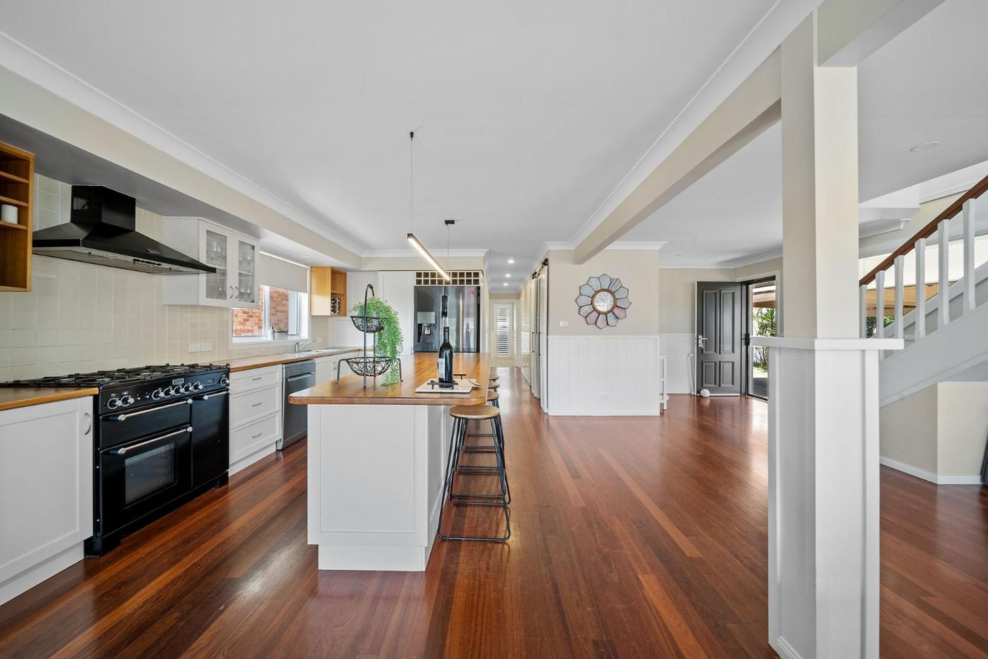 Karinya Jervis Bay - 4BR home & optional studio
