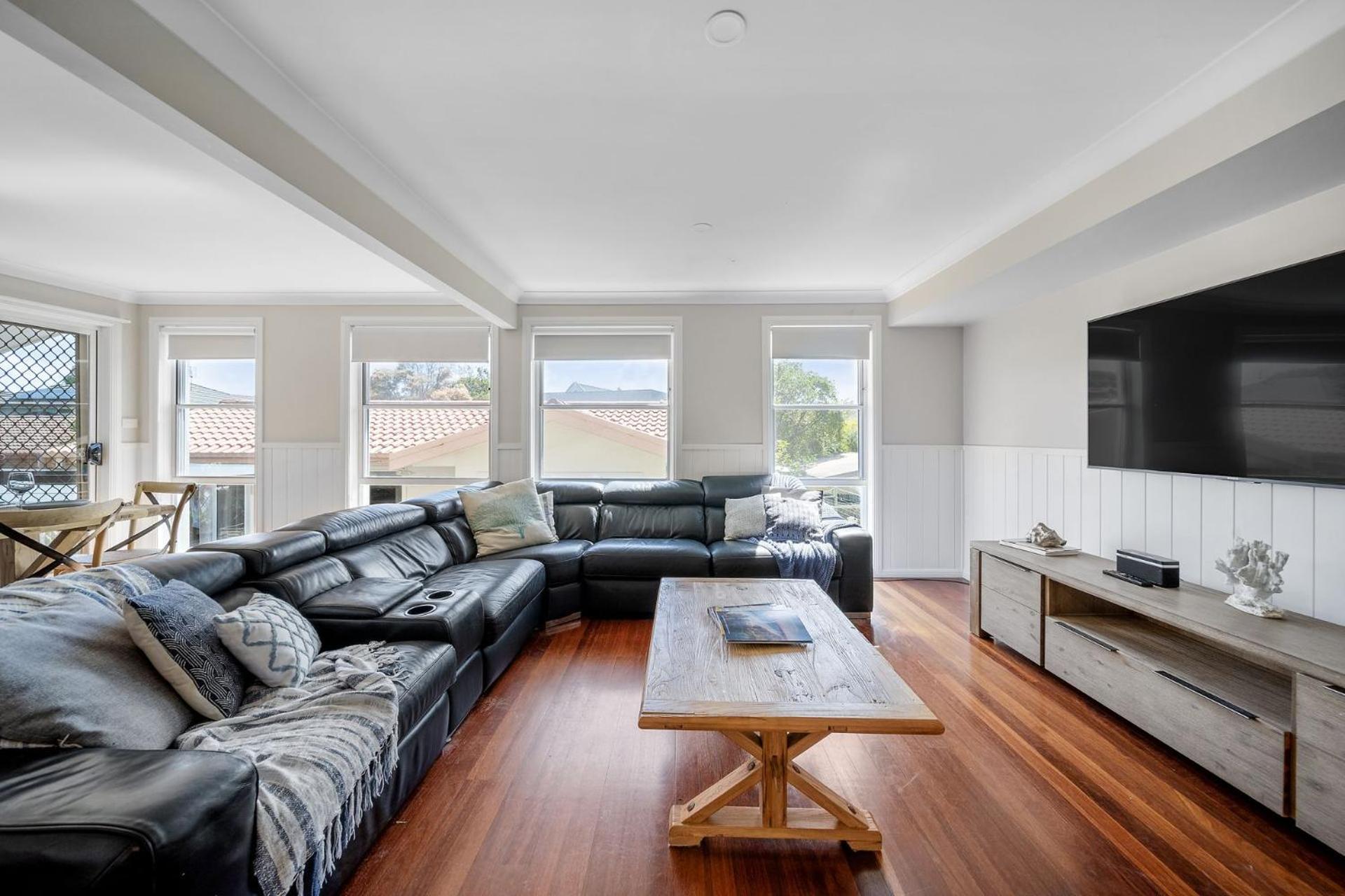 Karinya Jervis Bay - 4BR home & optional studio