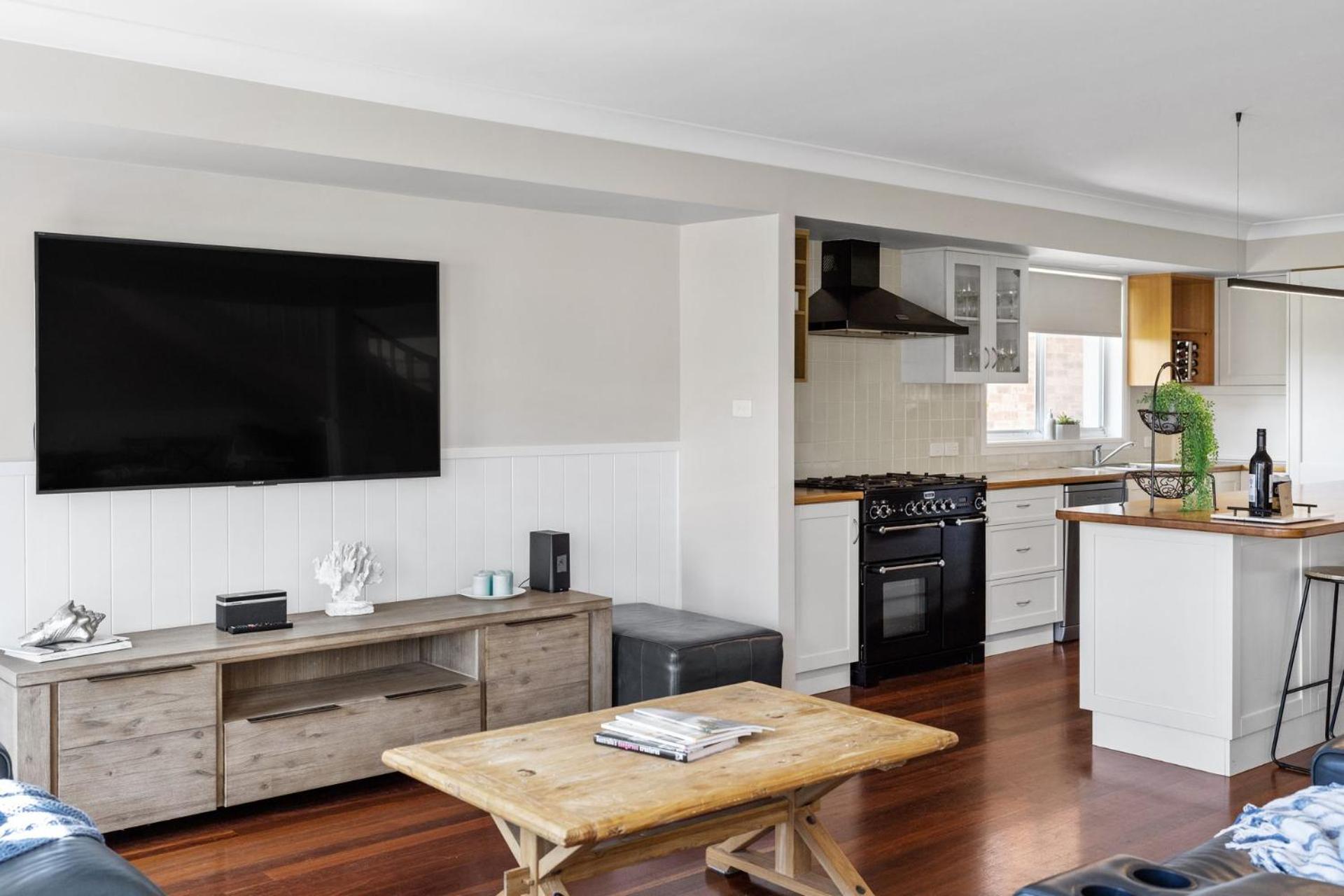 Karinya Jervis Bay - 4BR home & optional studio