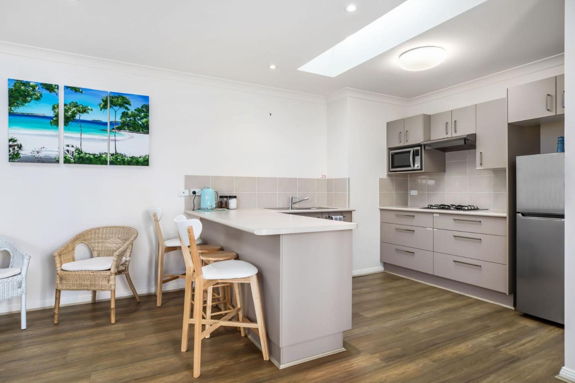 Karinya Jervis Bay - 4BR home & optional studio