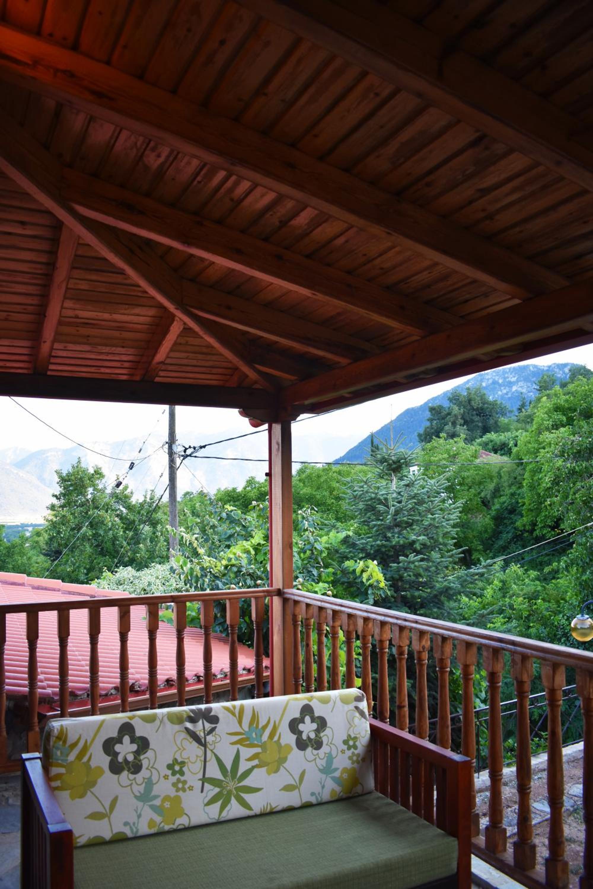 Capris Rustic Ηouse with Mountain View