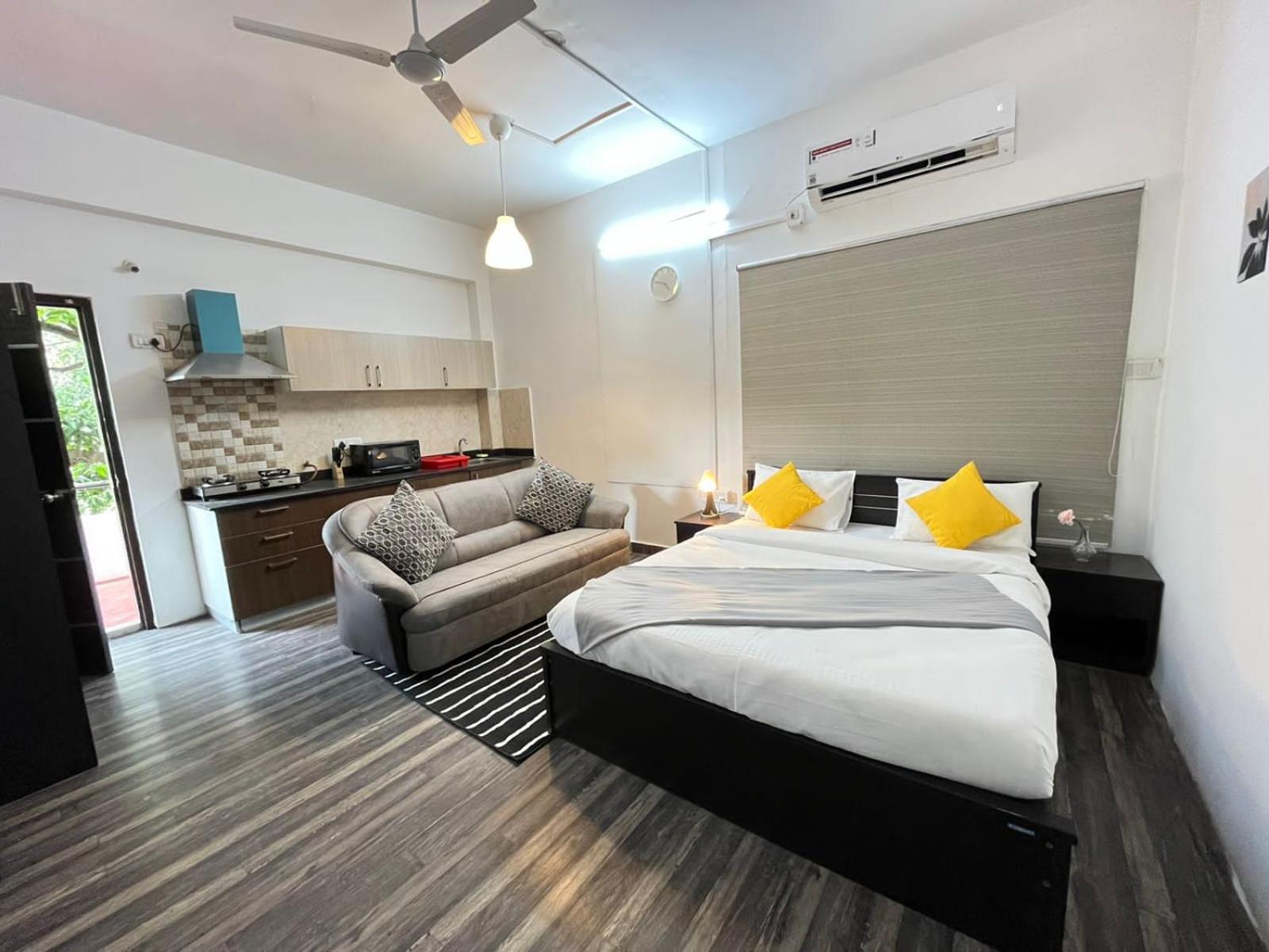 BedChambers Serviced Apartment, Jubilee Hills view 2