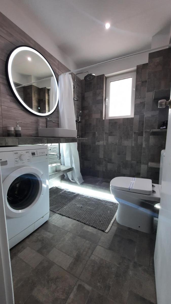 Glyfada Vacation Apt
