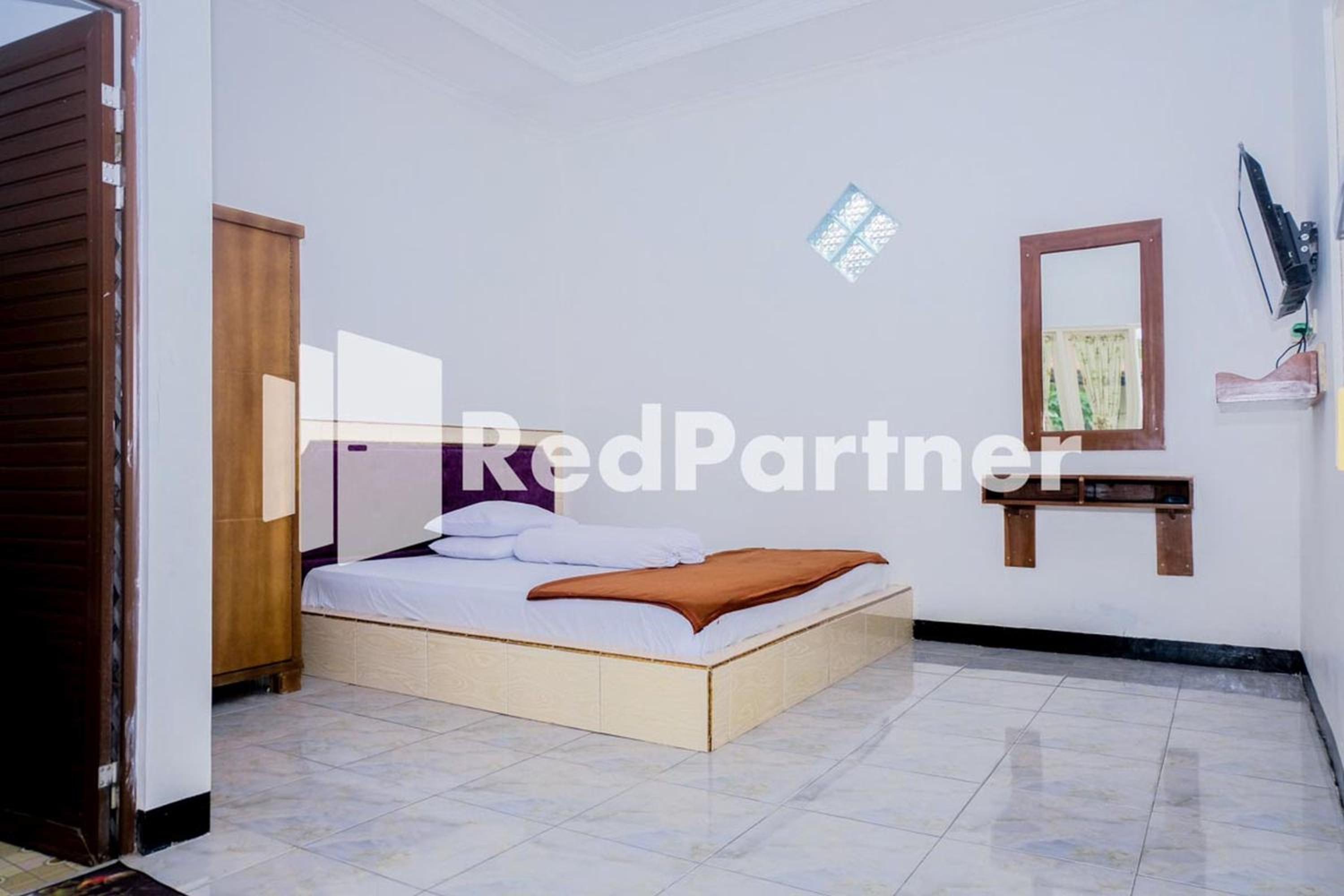Villa Ikhbar Ciletuh RedPartner