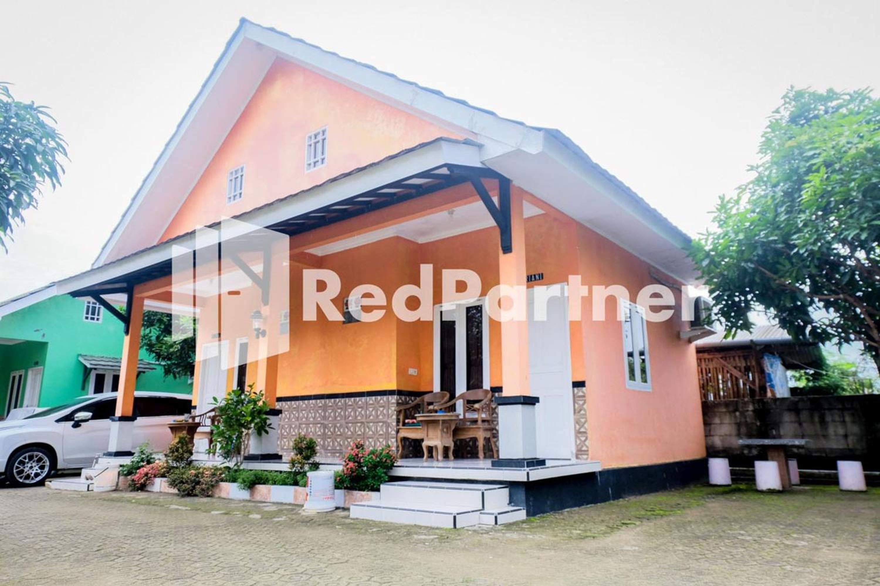 Villa Ikhbar Ciletuh RedPartner
