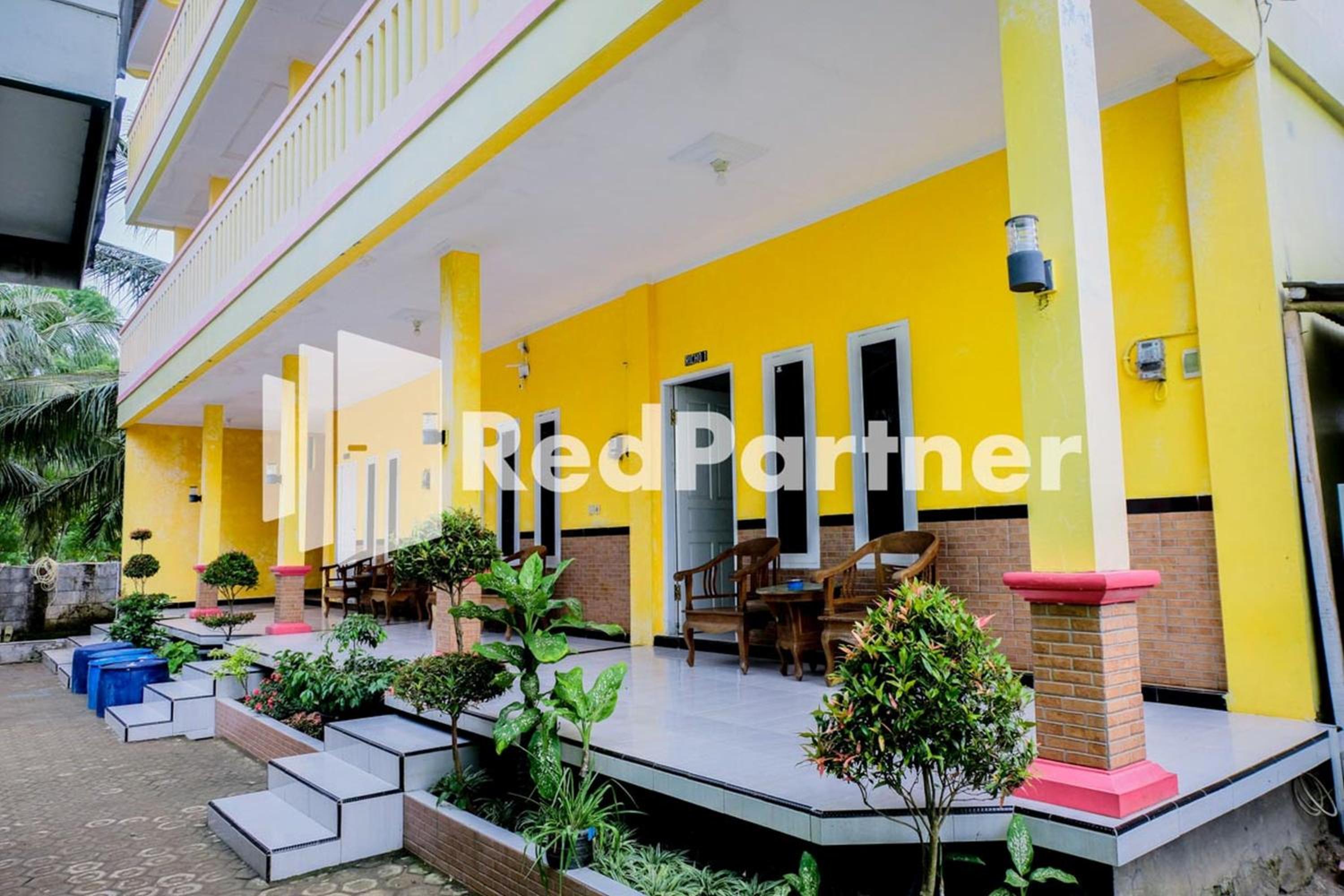 Villa Ikhbar Ciletuh RedPartner