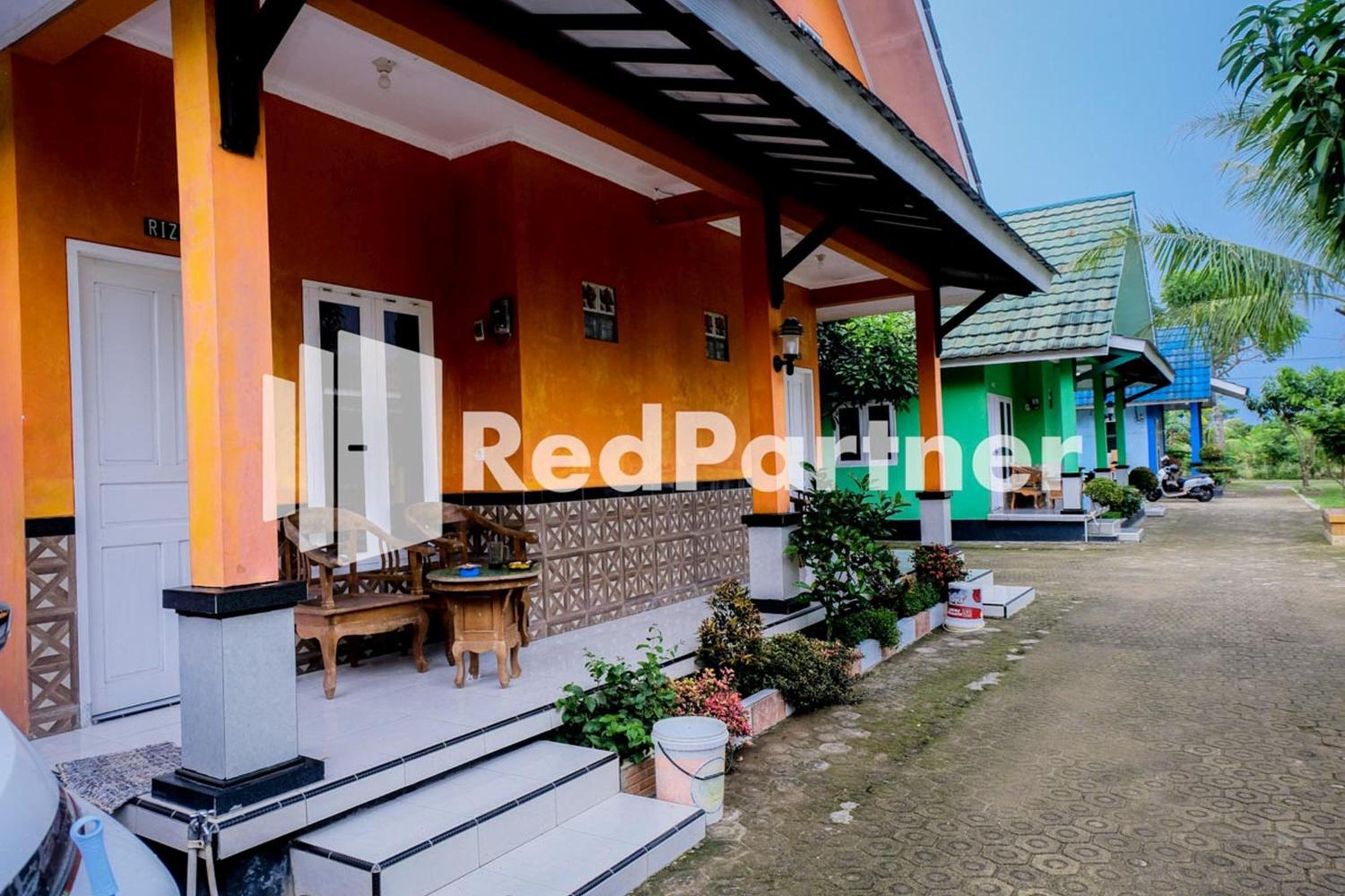 Villa Ikhbar Ciletuh RedPartner