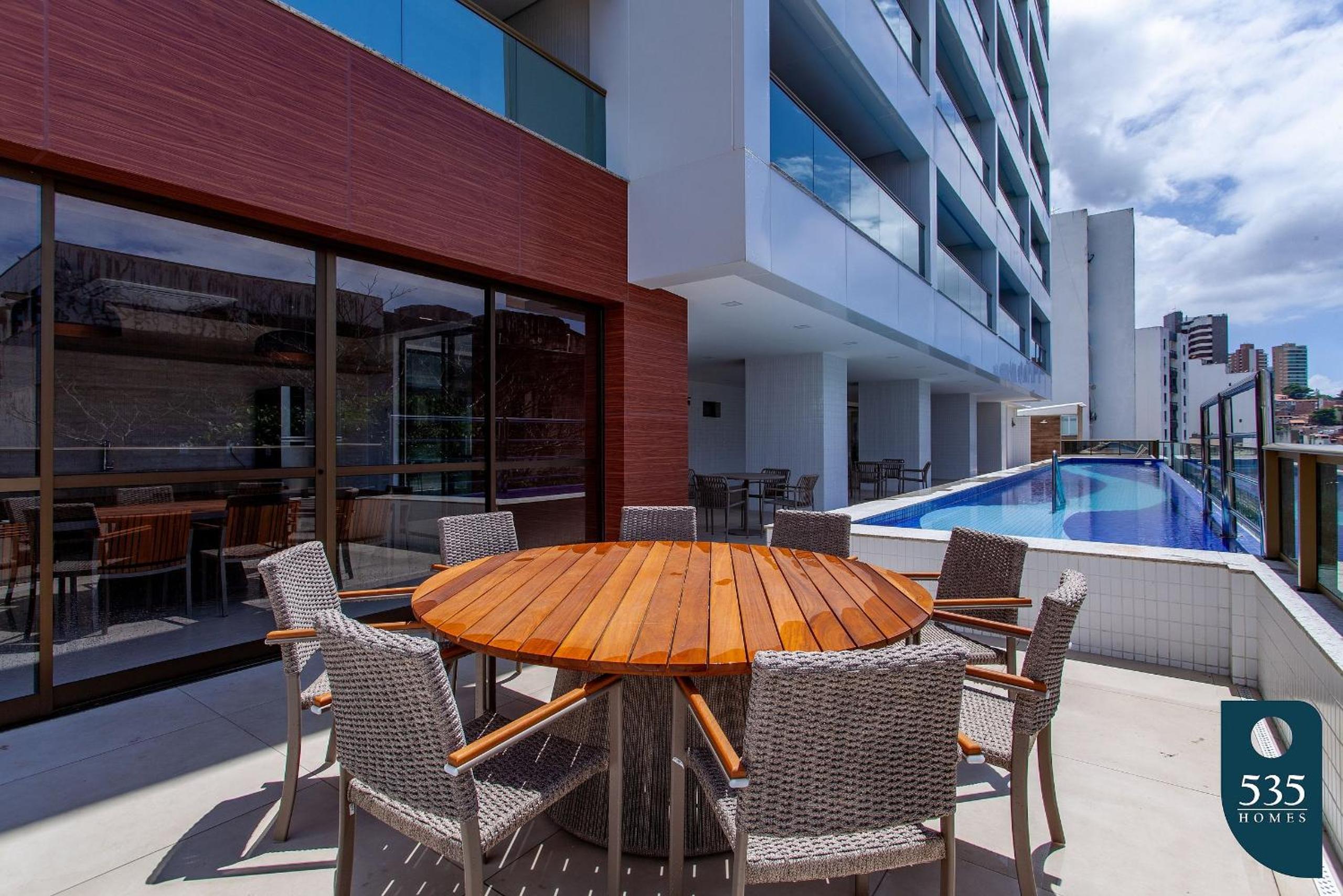 Bedsitter with sea view and modern amenities