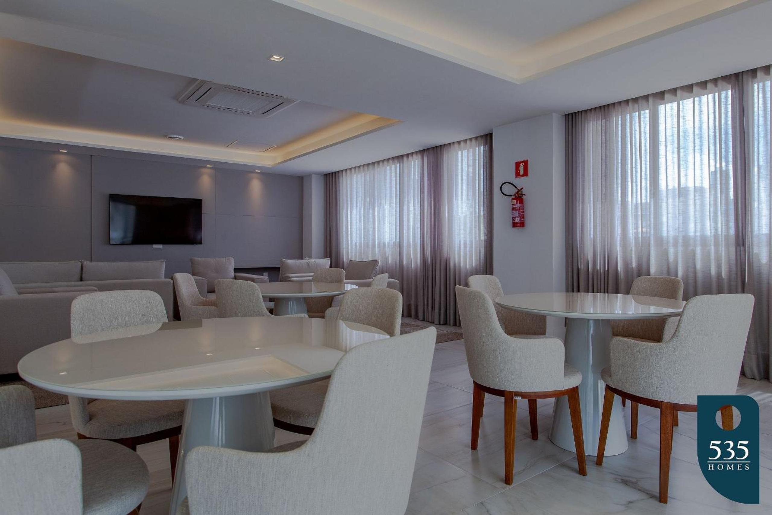 Bedsitter with sea view and modern amenities