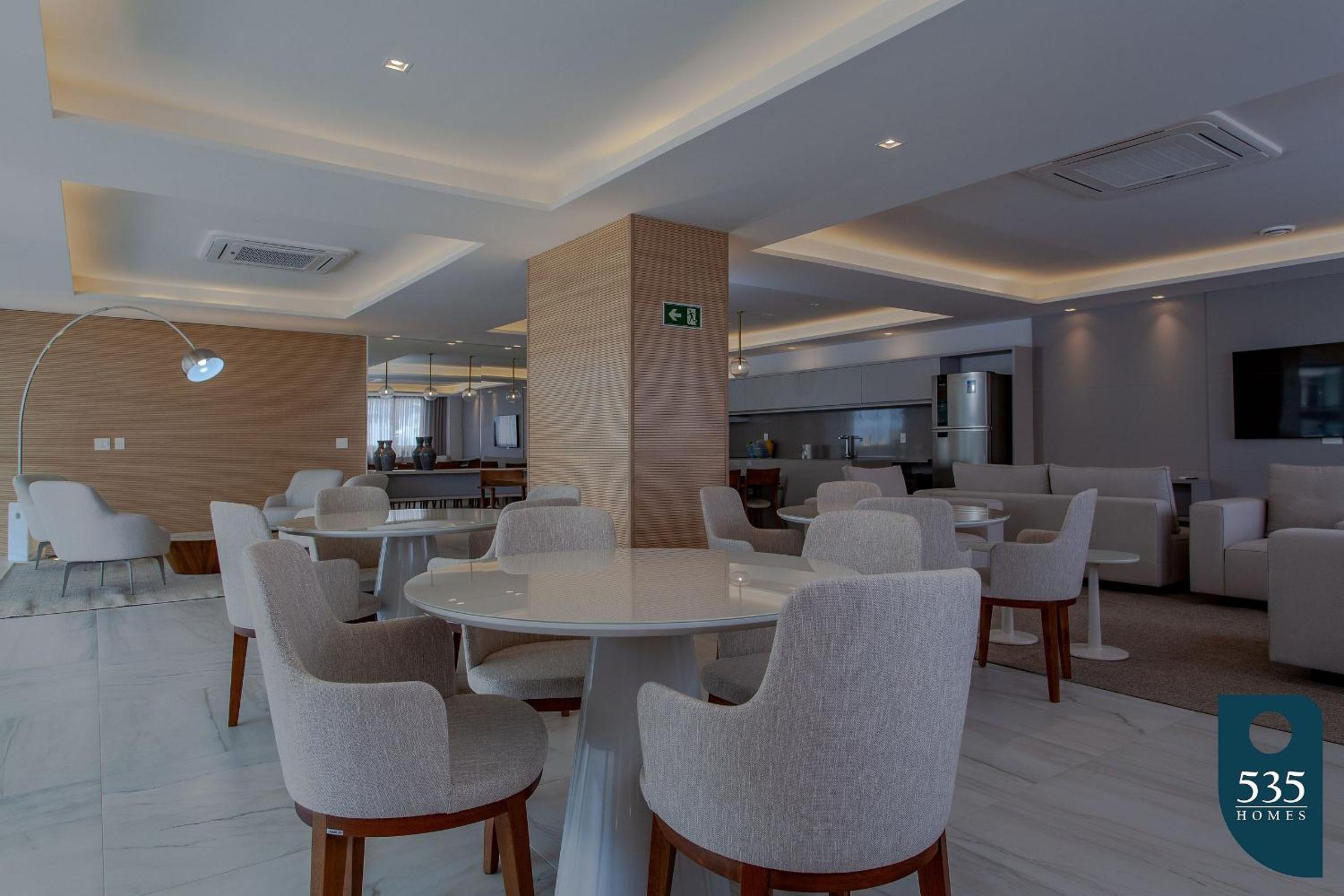 Bedsitter with sea view and modern amenities