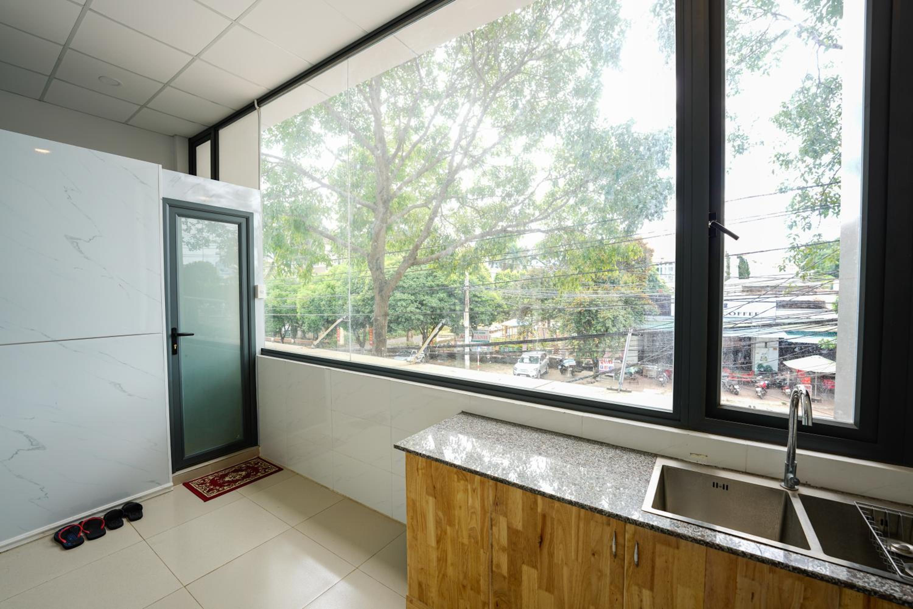 Thanh Ngoc Motel 2 view 3