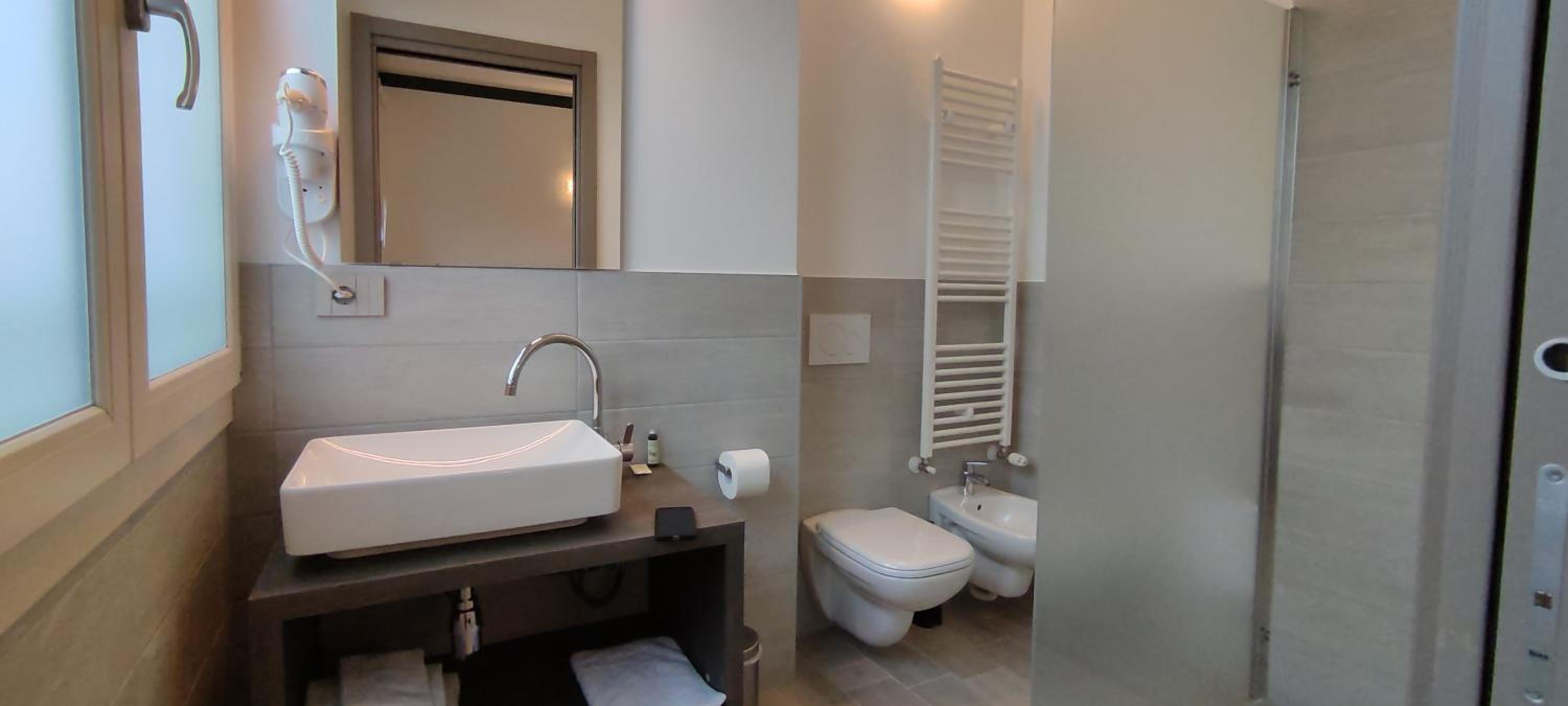 Suites Direzionale Carpi view 2