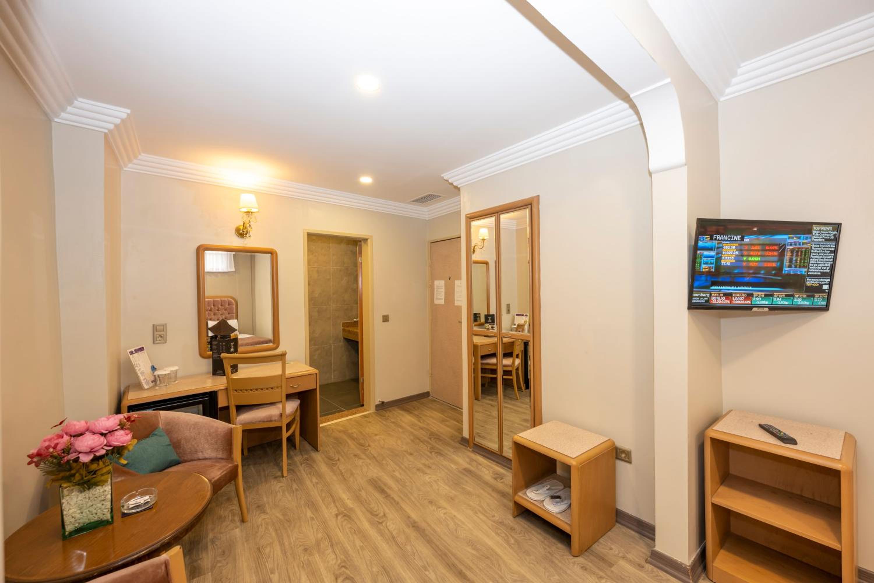 Grand Anka Hotel - Image 15