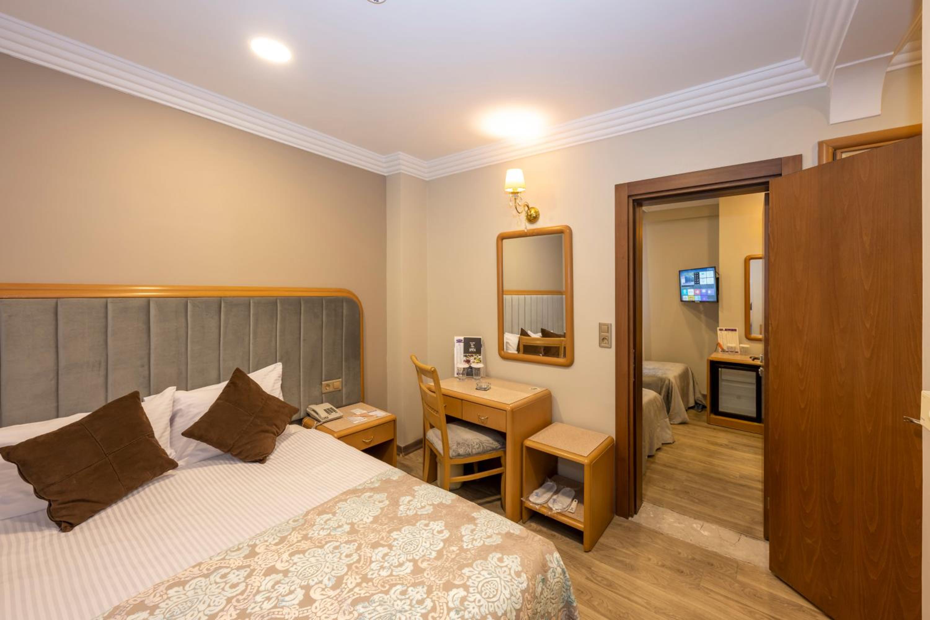 Grand Anka Hotel - Image 11