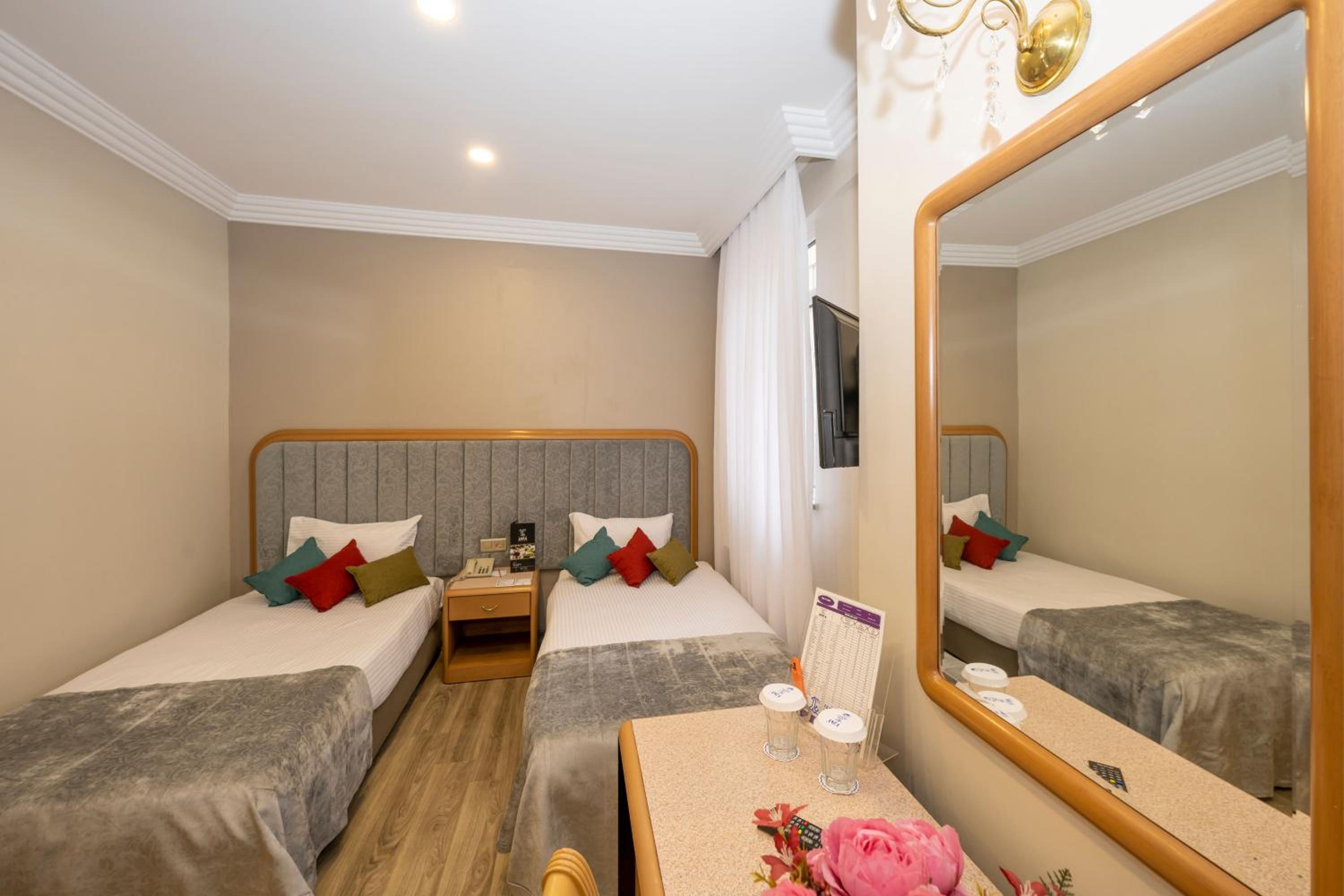 Grand Anka Hotel - Image 13