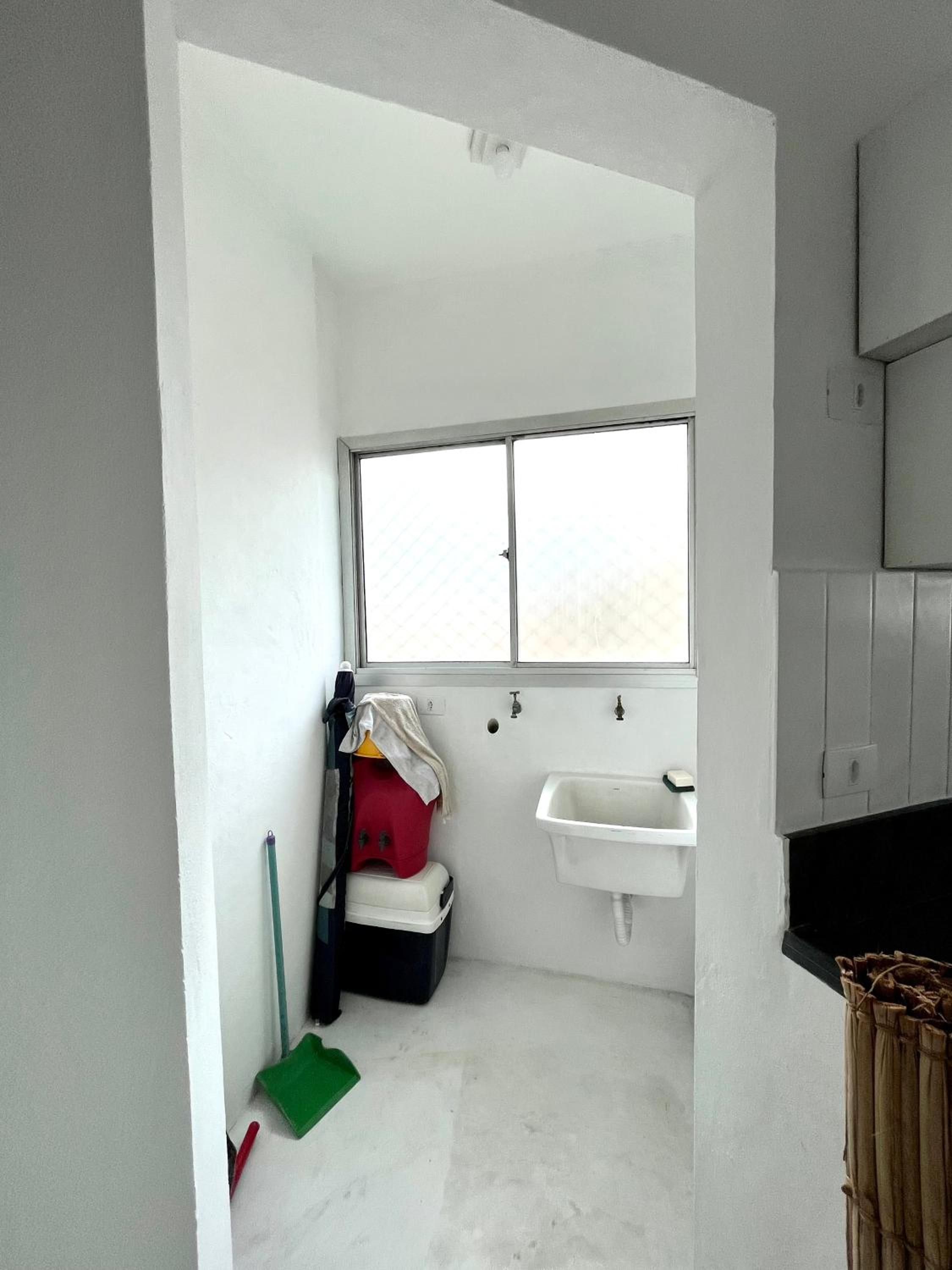 Apt 2 dorm na quadra da praia Ocian - Praia Grande SP