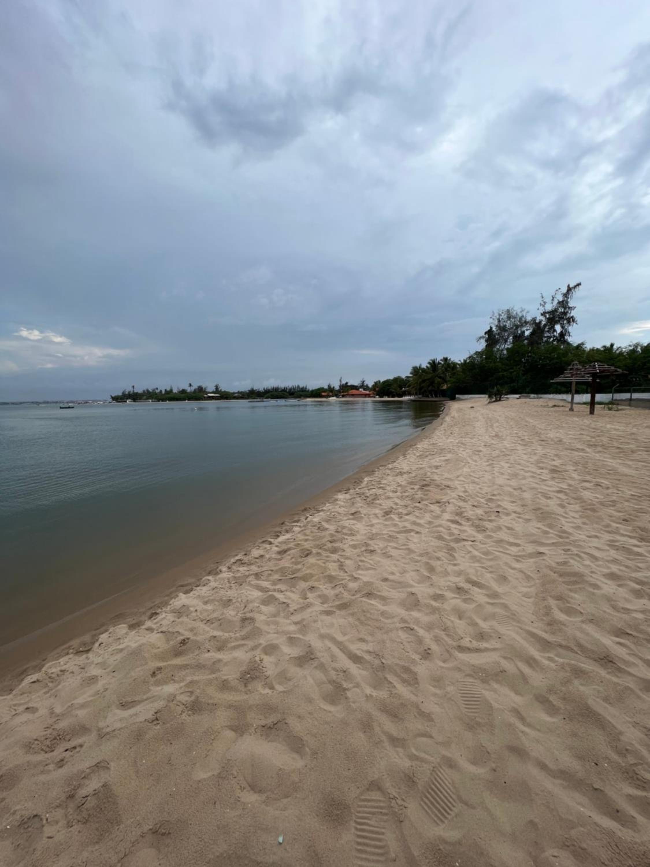 A 1 minuto do Mar! Casa Mármore V4 em Zona Sossegada na Ilha do Mussulo
