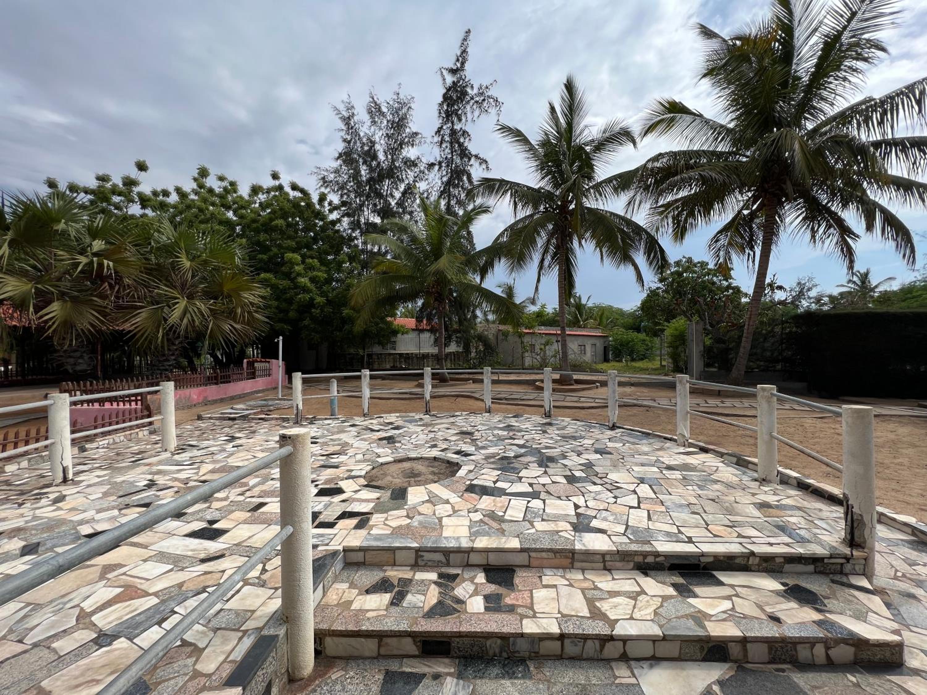 A 1 minuto do Mar! Casa Mármore V4 em Zona Sossegada na Ilha do Mussulo