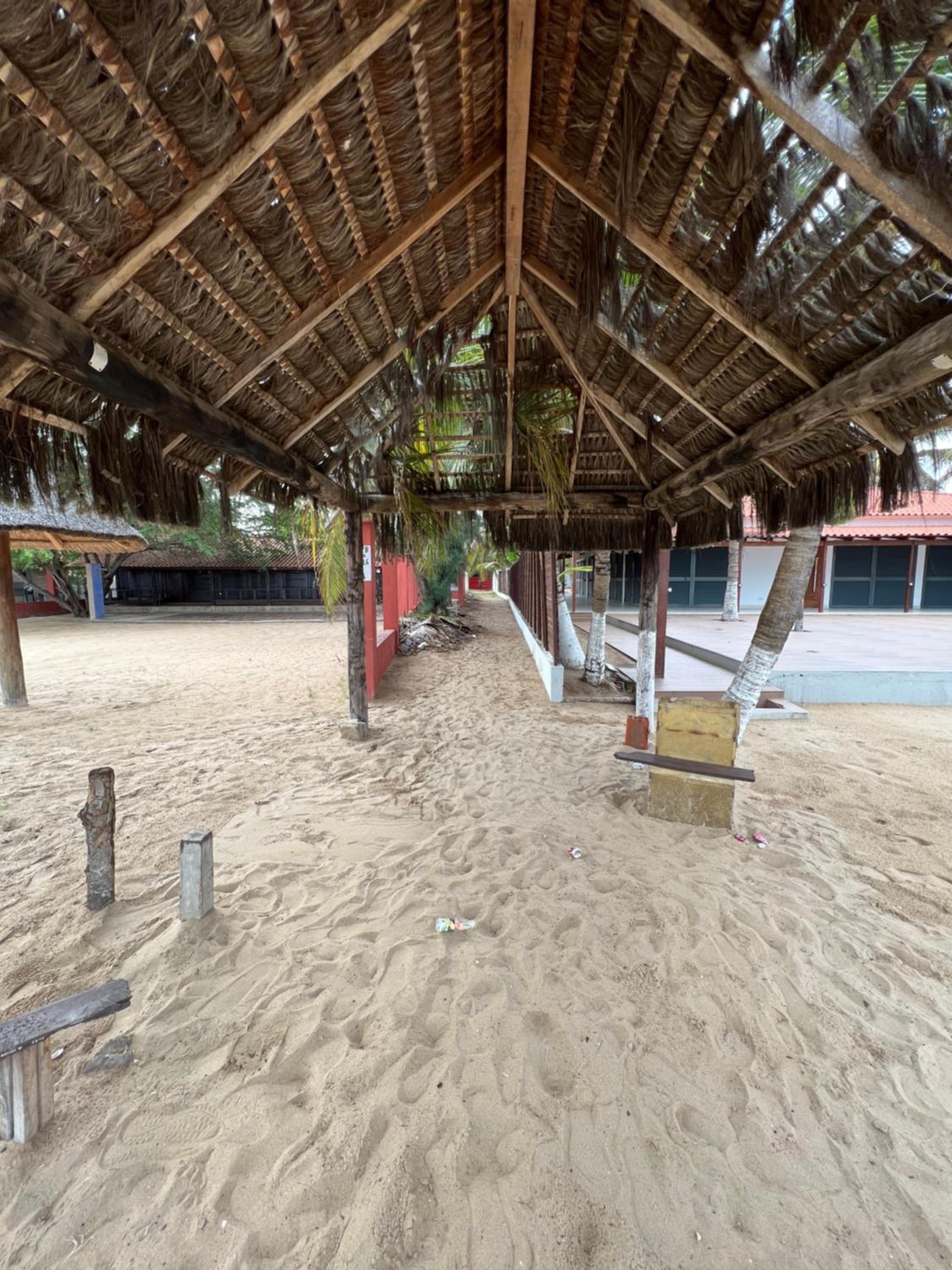 A 1 minuto do Mar! Casa Mármore V4 em Zona Sossegada na Ilha do Mussulo