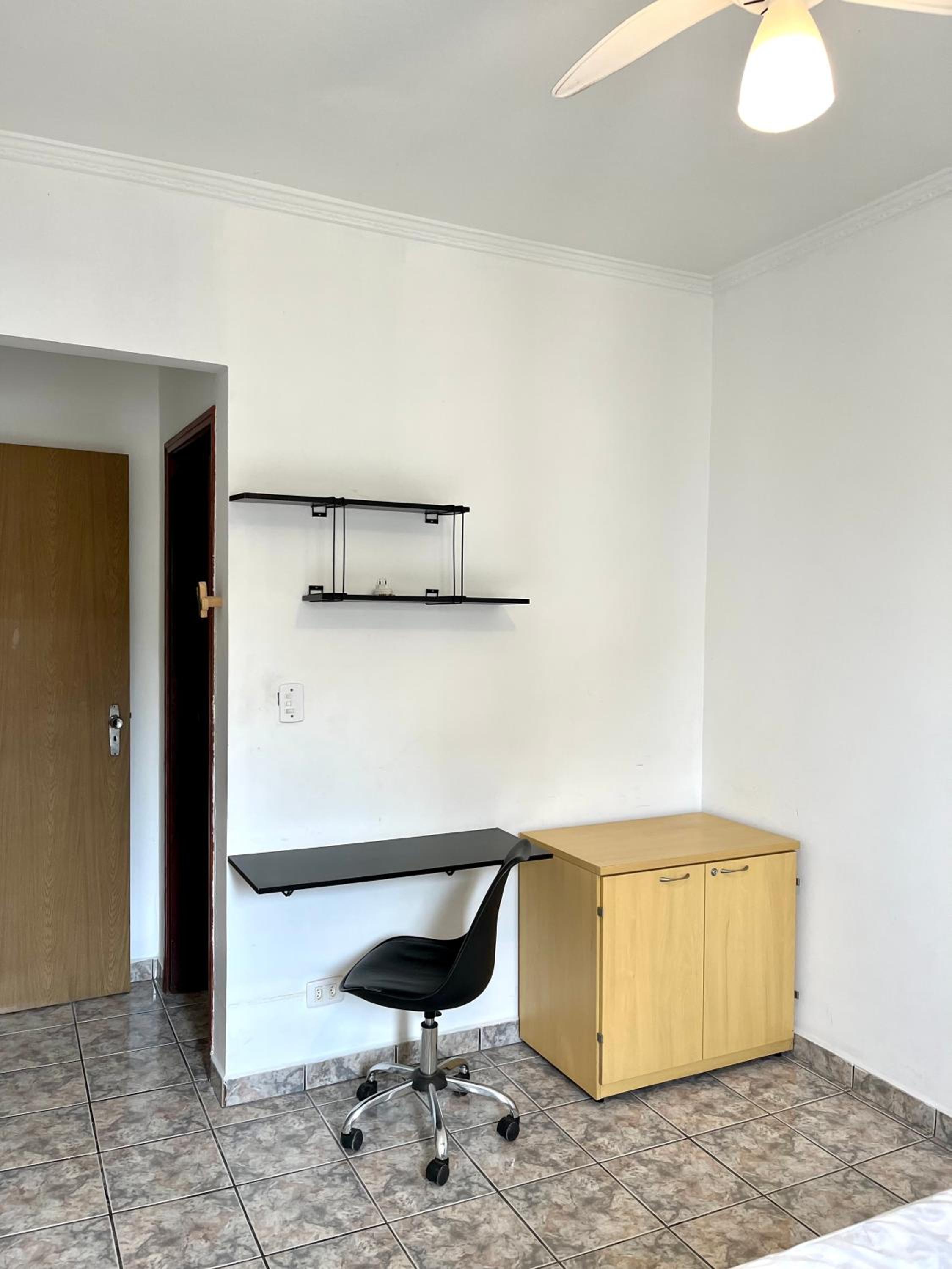 Apt 2 dorm na quadra da praia Ocian - Praia Grande SP