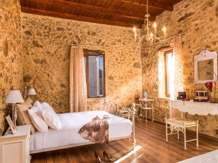 Villa Malaxa Private Luxury with Amazing View photo 4