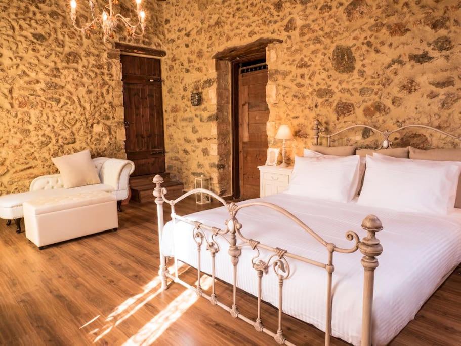 Villa Malaxa Private Luxury with Amazing View photo 5