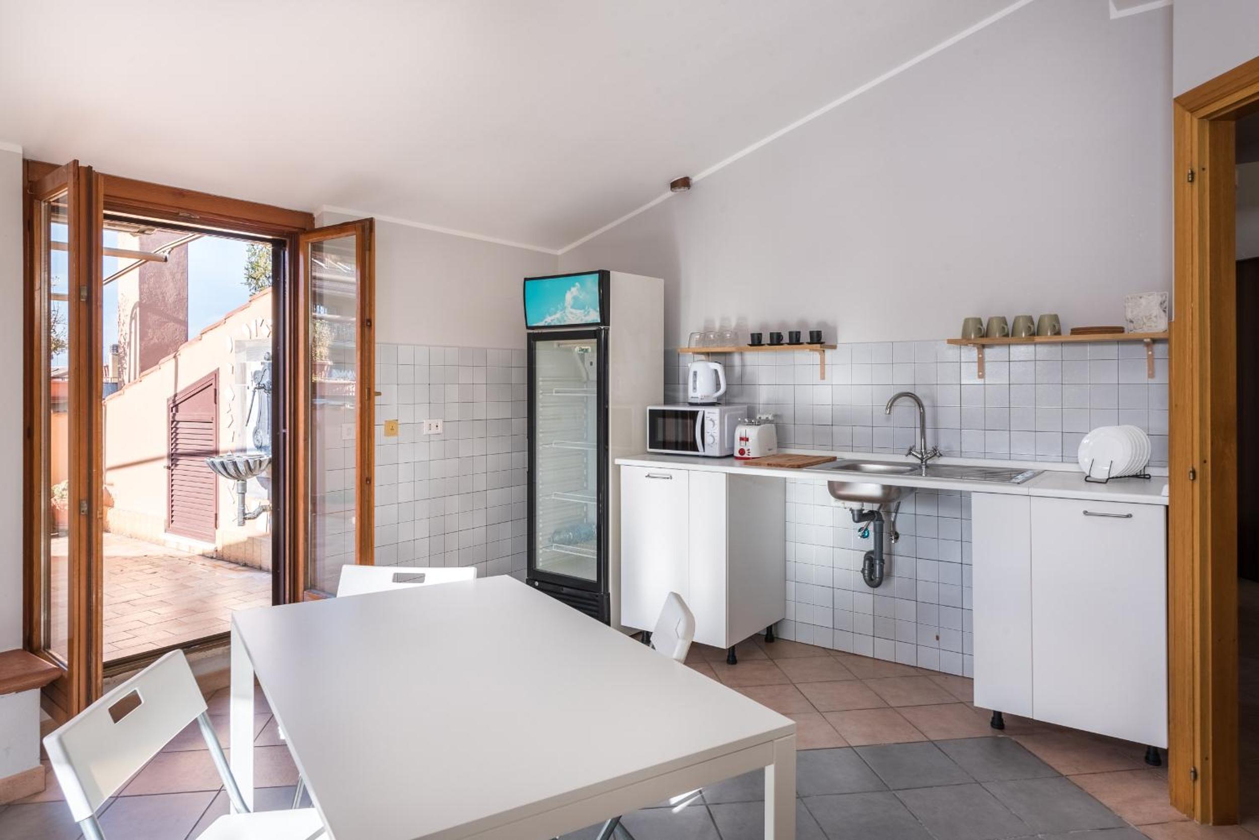 Travelershome Ciampino&Morena GuestHouse