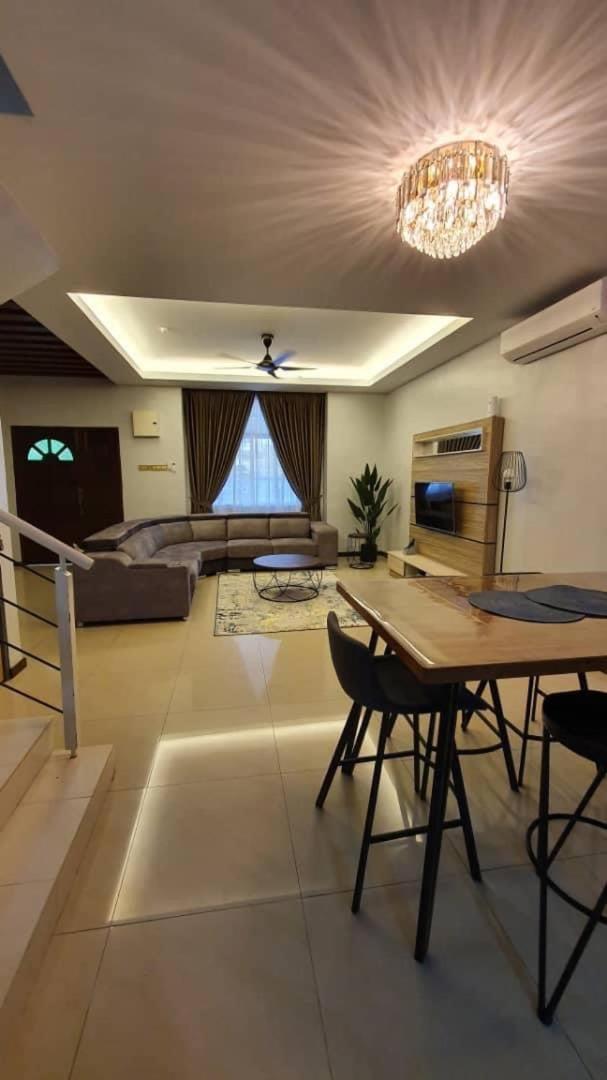 Maryam Homestay