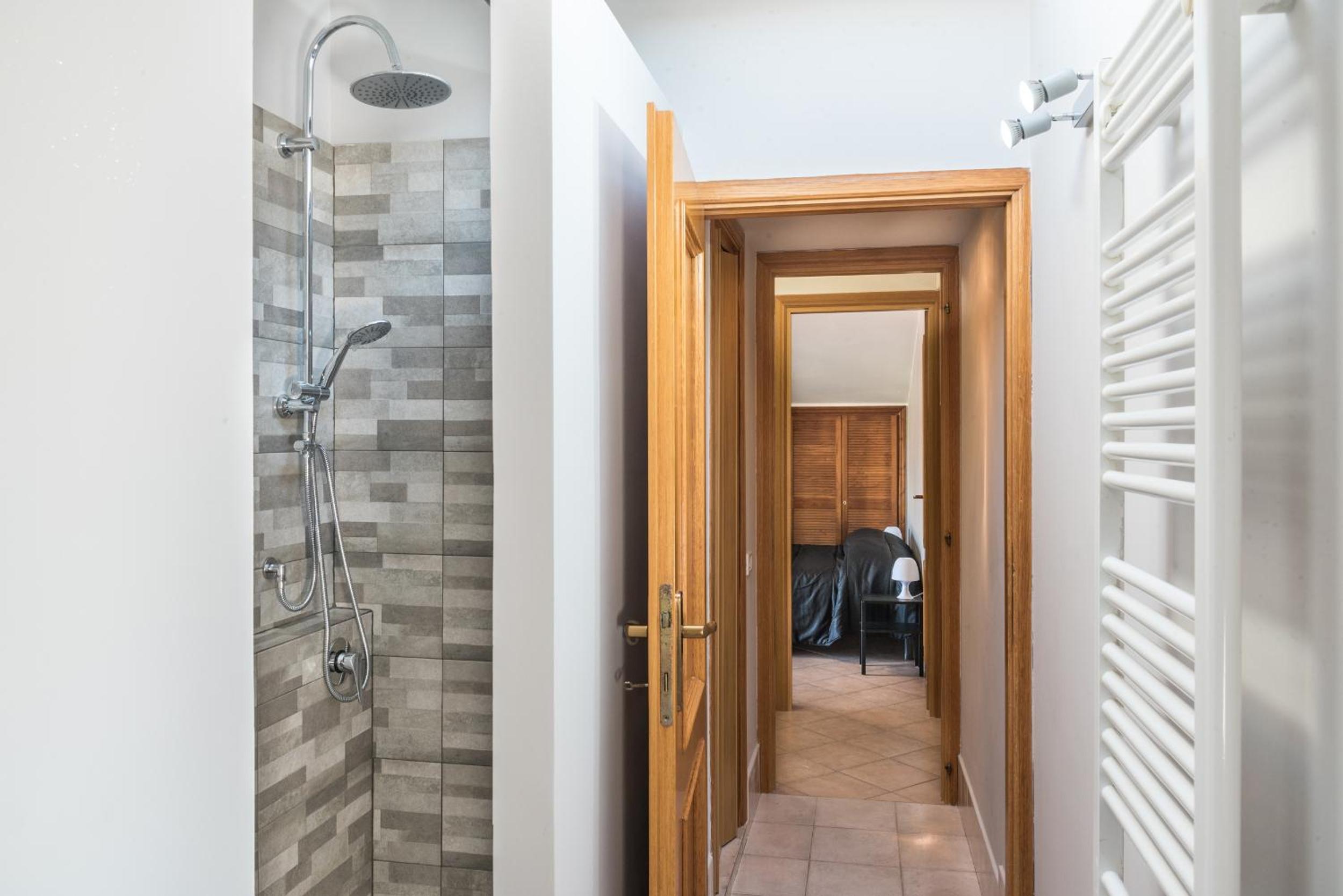 Travelershome Ciampino&Morena GuestHouse