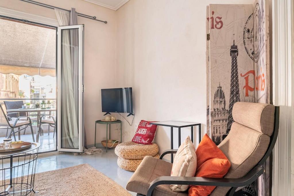 OpenAir HOT TUB/Big Balcony/Great Boutique Apt