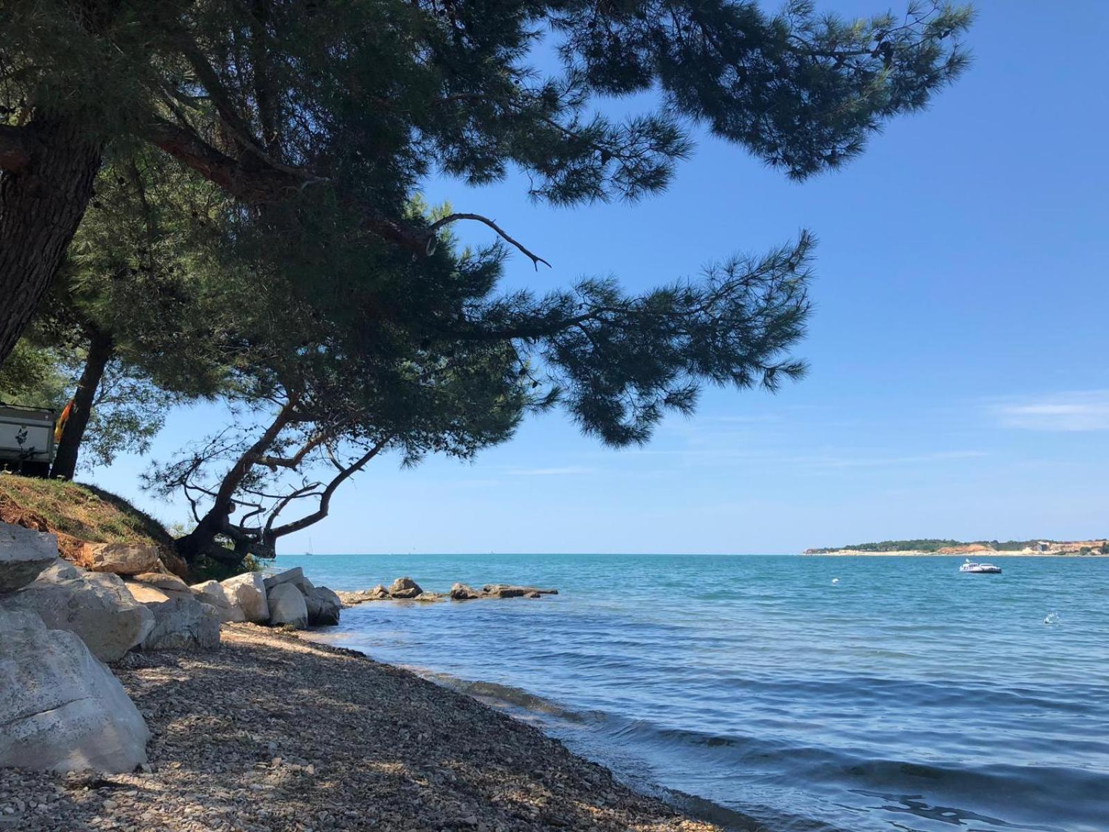 Albatross Mobile Homes on Valamar Camping Lanterna view 2
