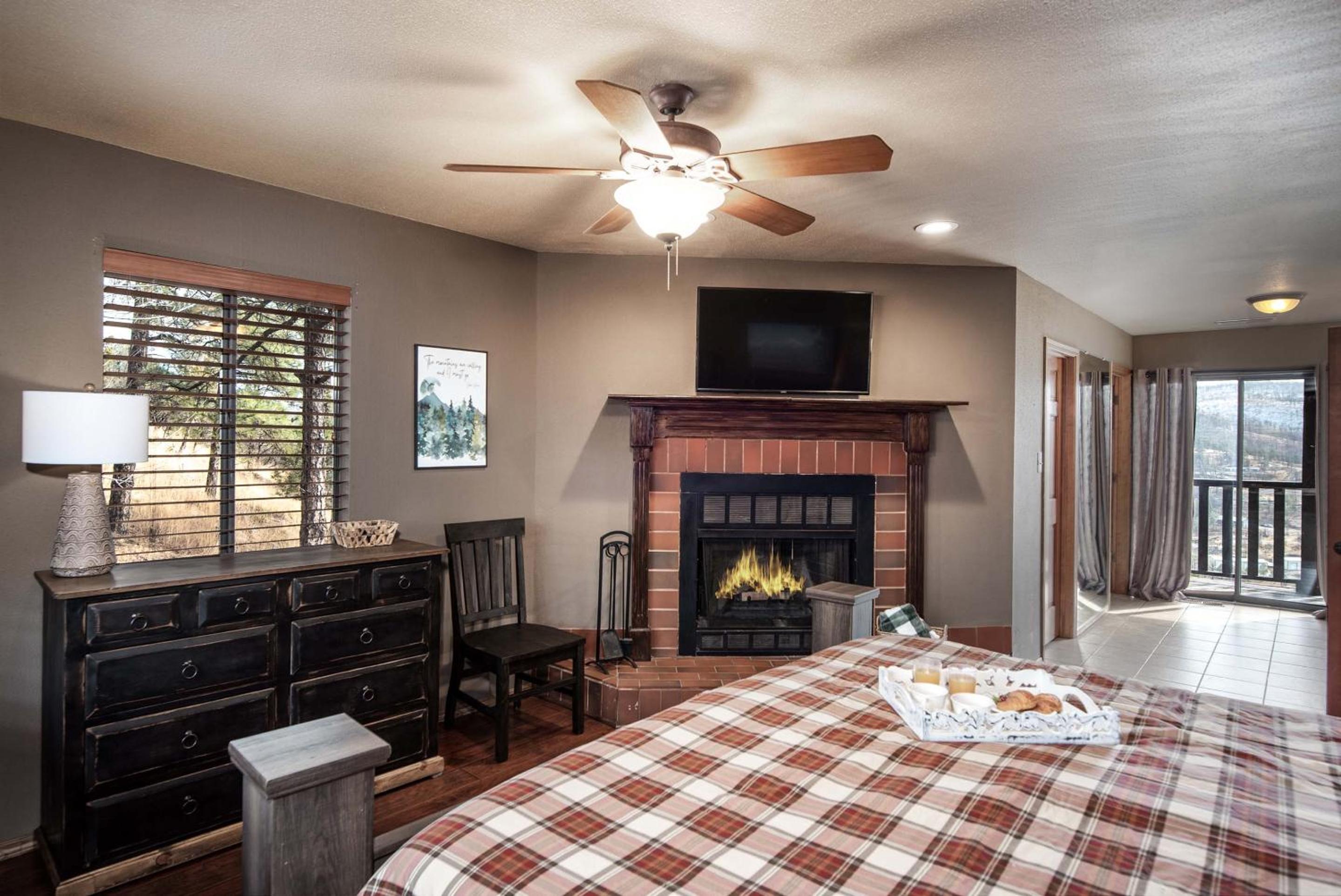 Timberline Hideaway view 4