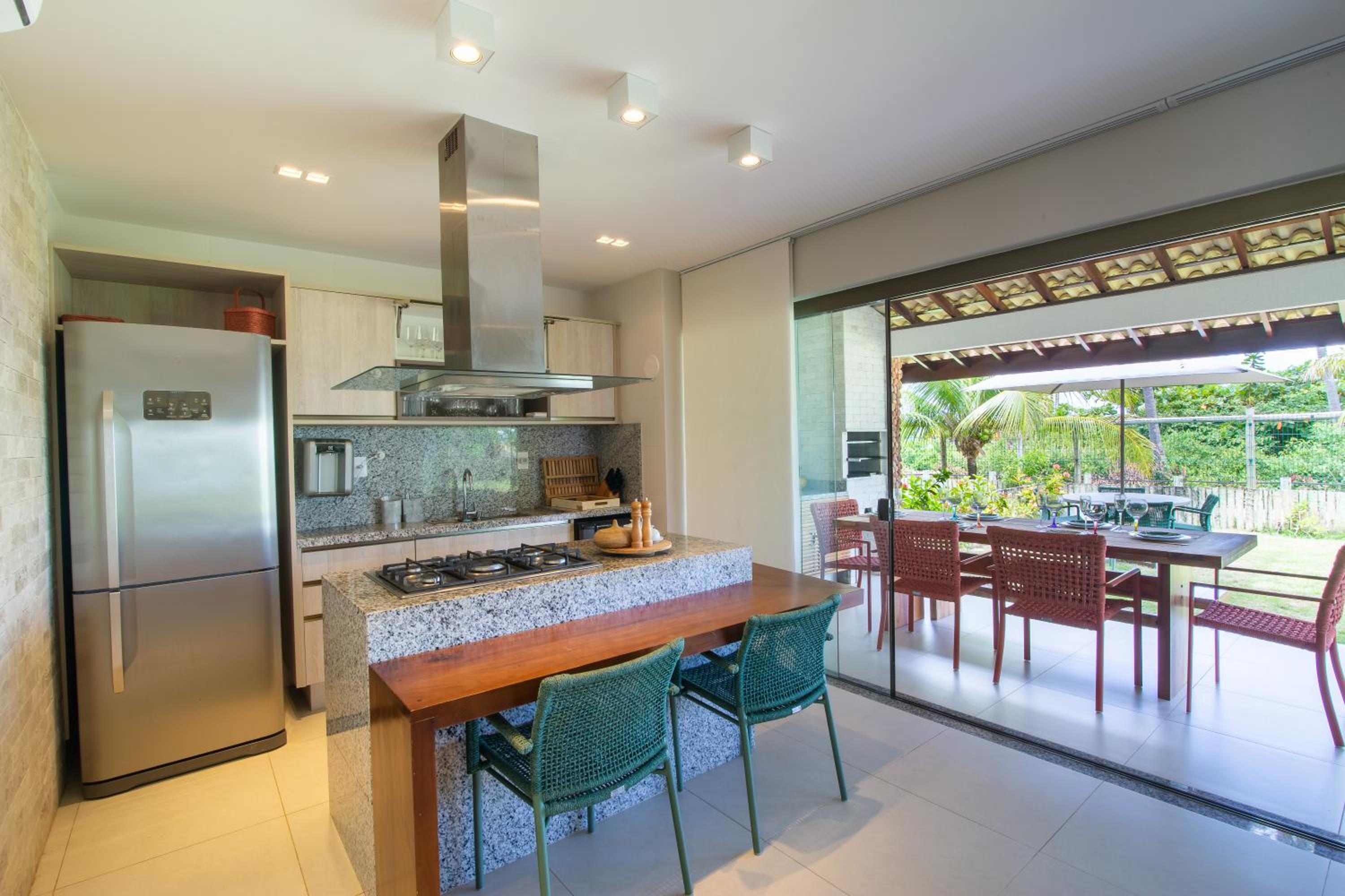 3-bedroom bungalow with garden in Imbassaí