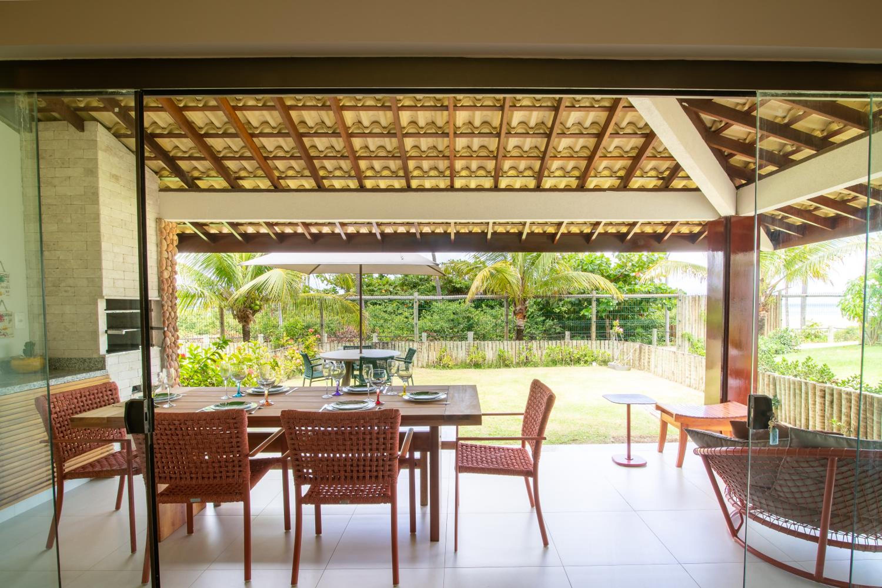 3-bedroom bungalow with garden in Imbassaí