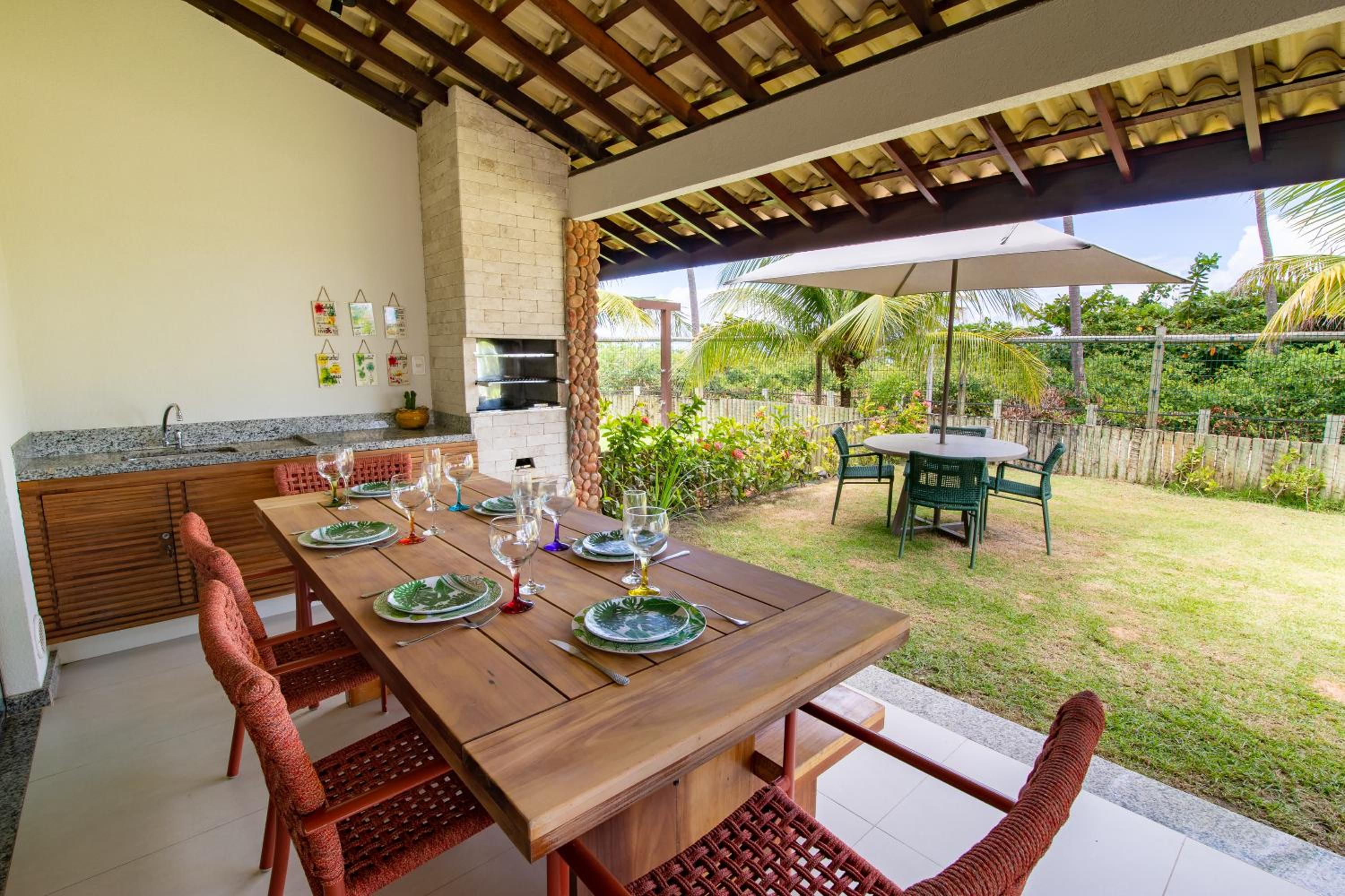 3-bedroom bungalow with garden in Imbassaí