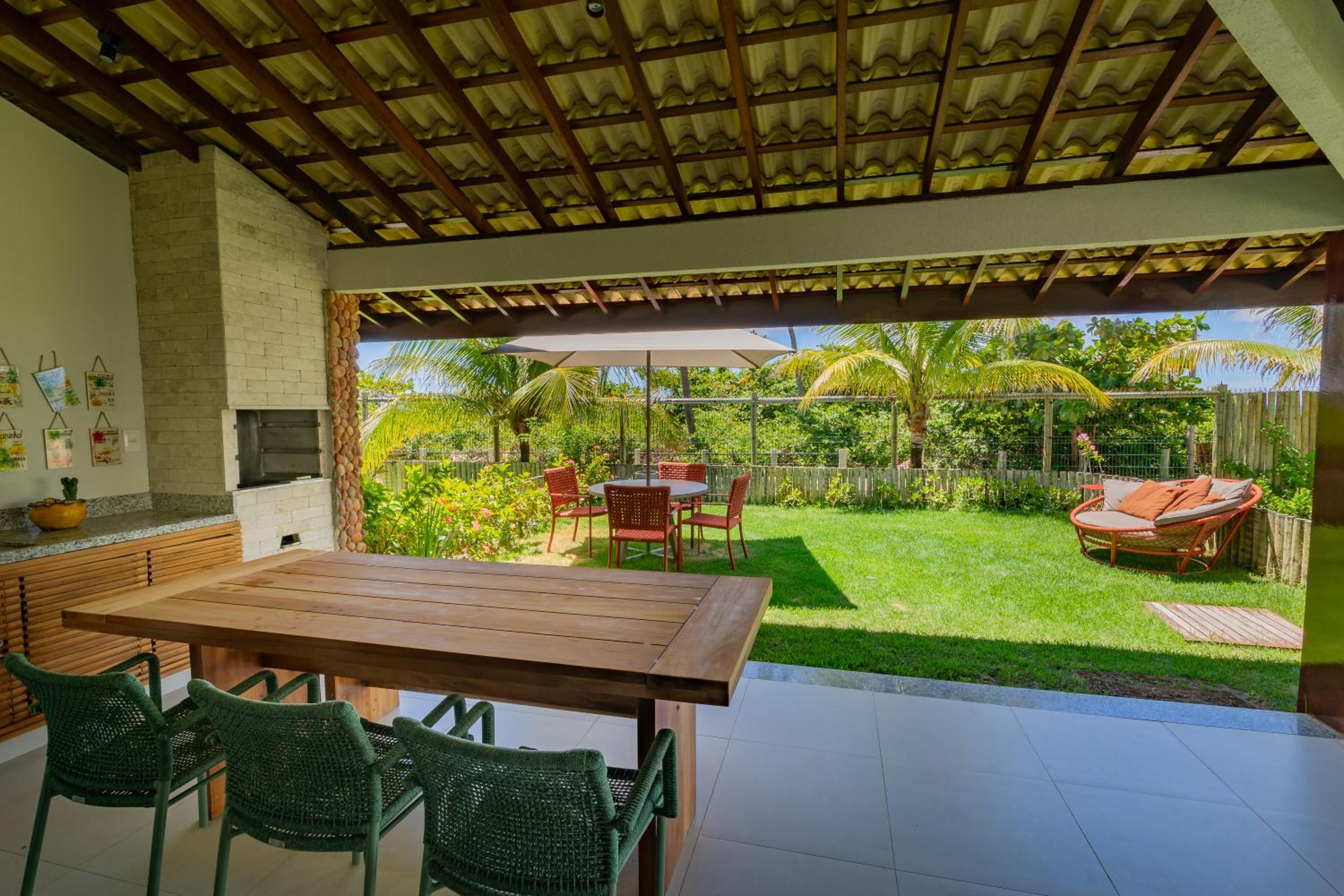 3-bedroom bungalow with garden in Imbassaí