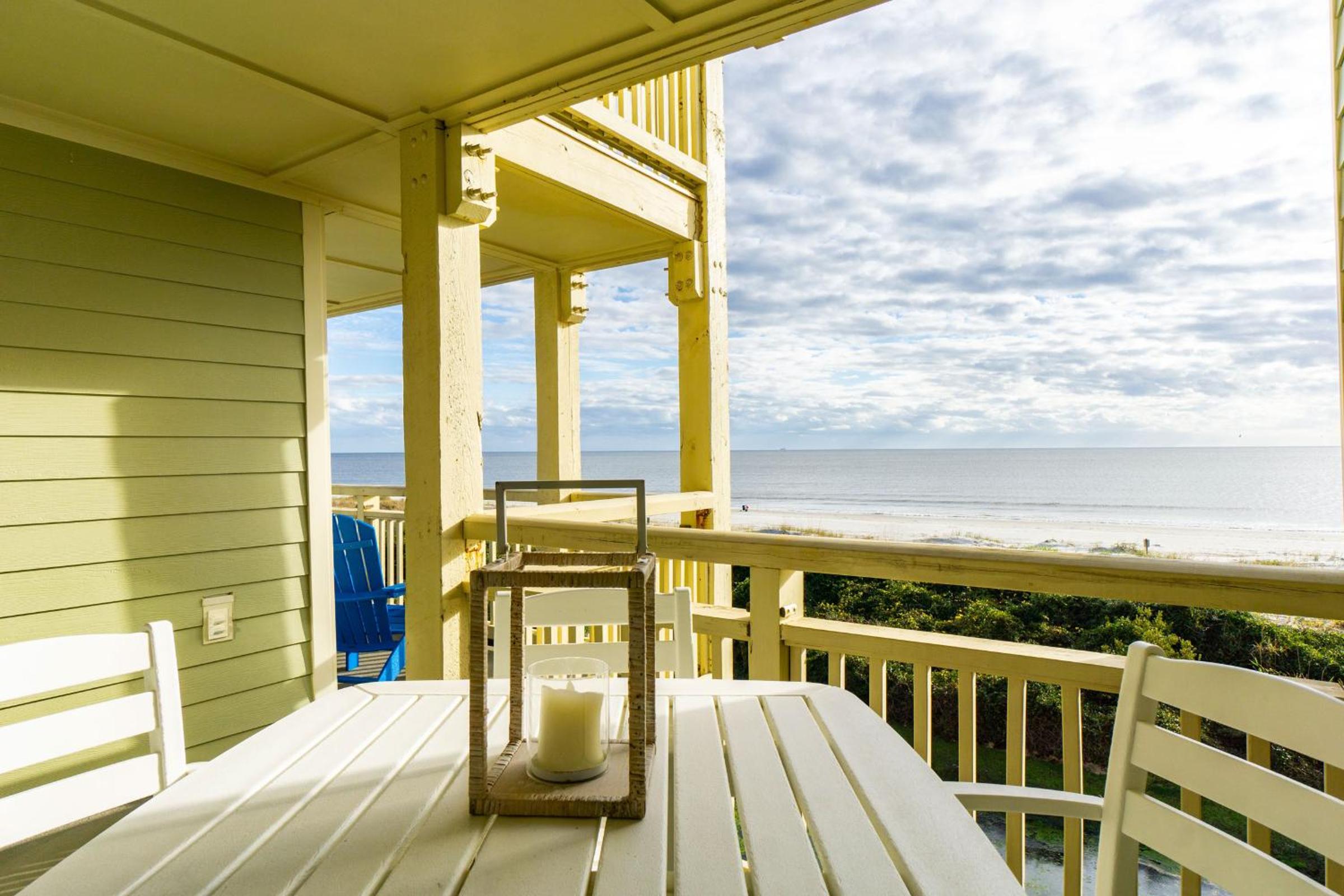 Sea La Vie by Oak Island Accommodations view 5