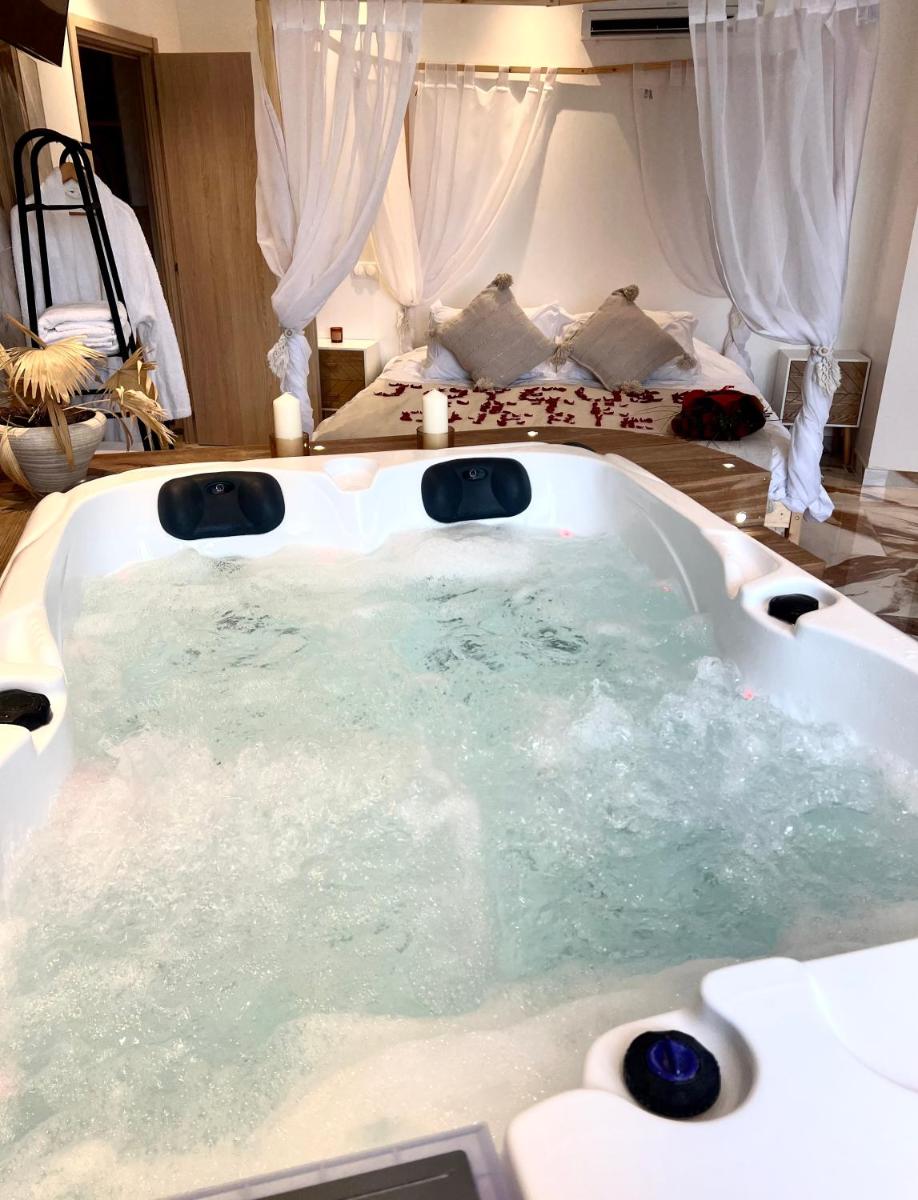 Hotel Suite La Boheme Avec Jacuzzi Vu Sur Pic Saint Loup