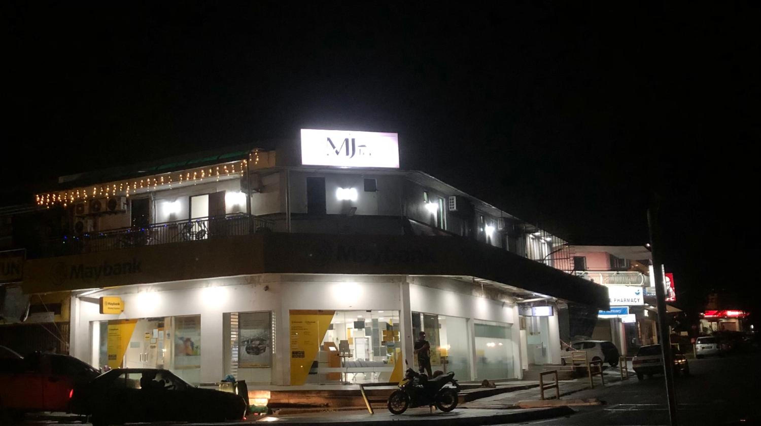 MJ inn photo 8