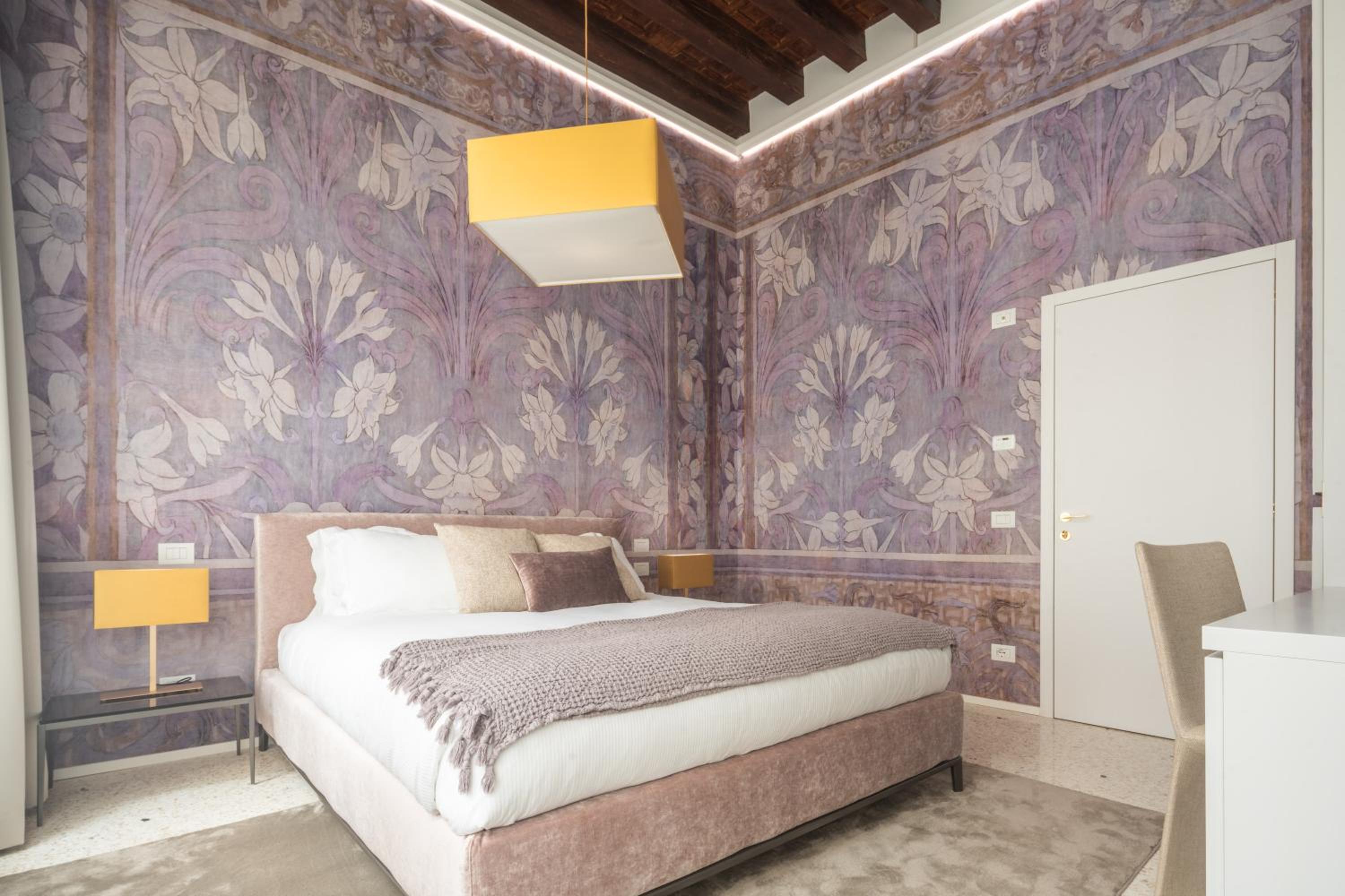 Ninfea Luxury Suites photo 4