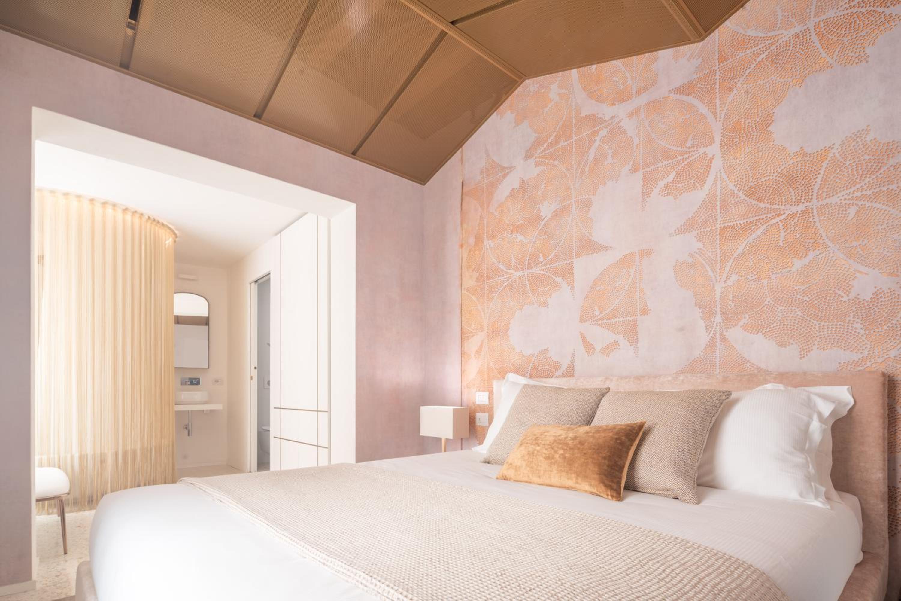 Ninfea Luxury Suites photo 2